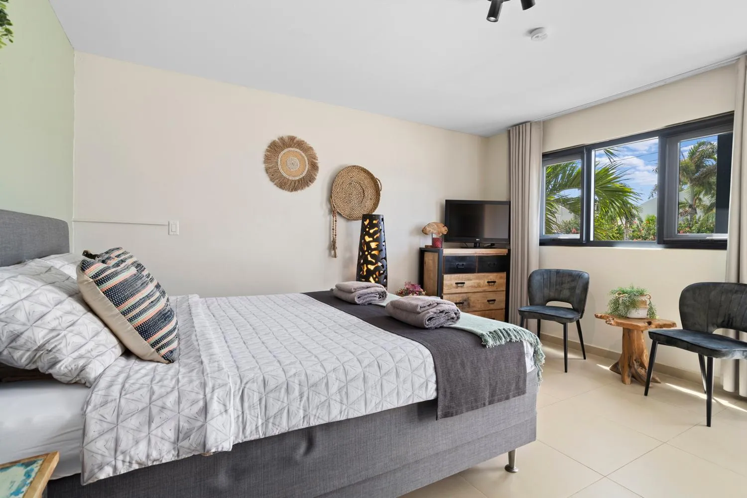 Property building, Bed in Oasis guesthouse, Boutique Style Hotel