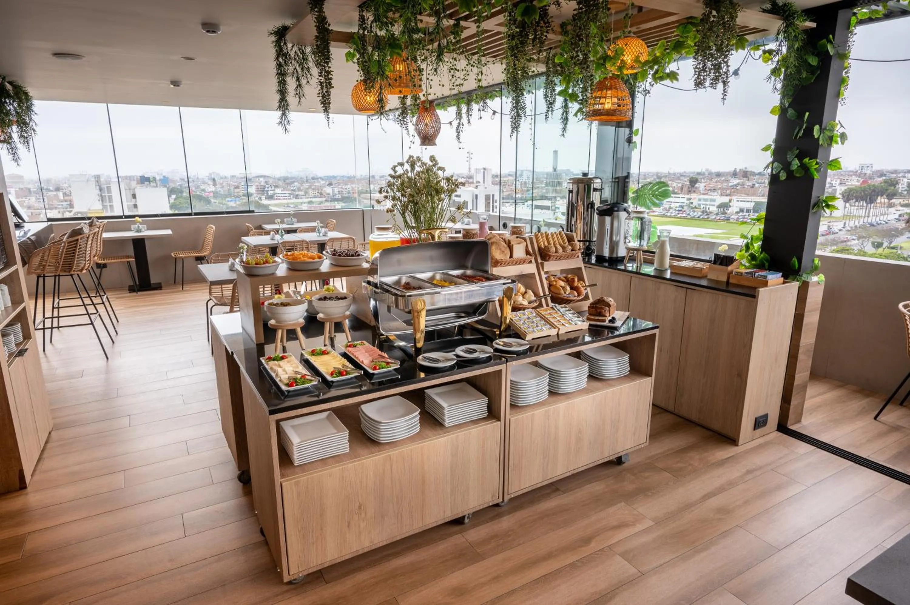 Restaurant/places to eat in Palmetto Hotel Business San Miguel