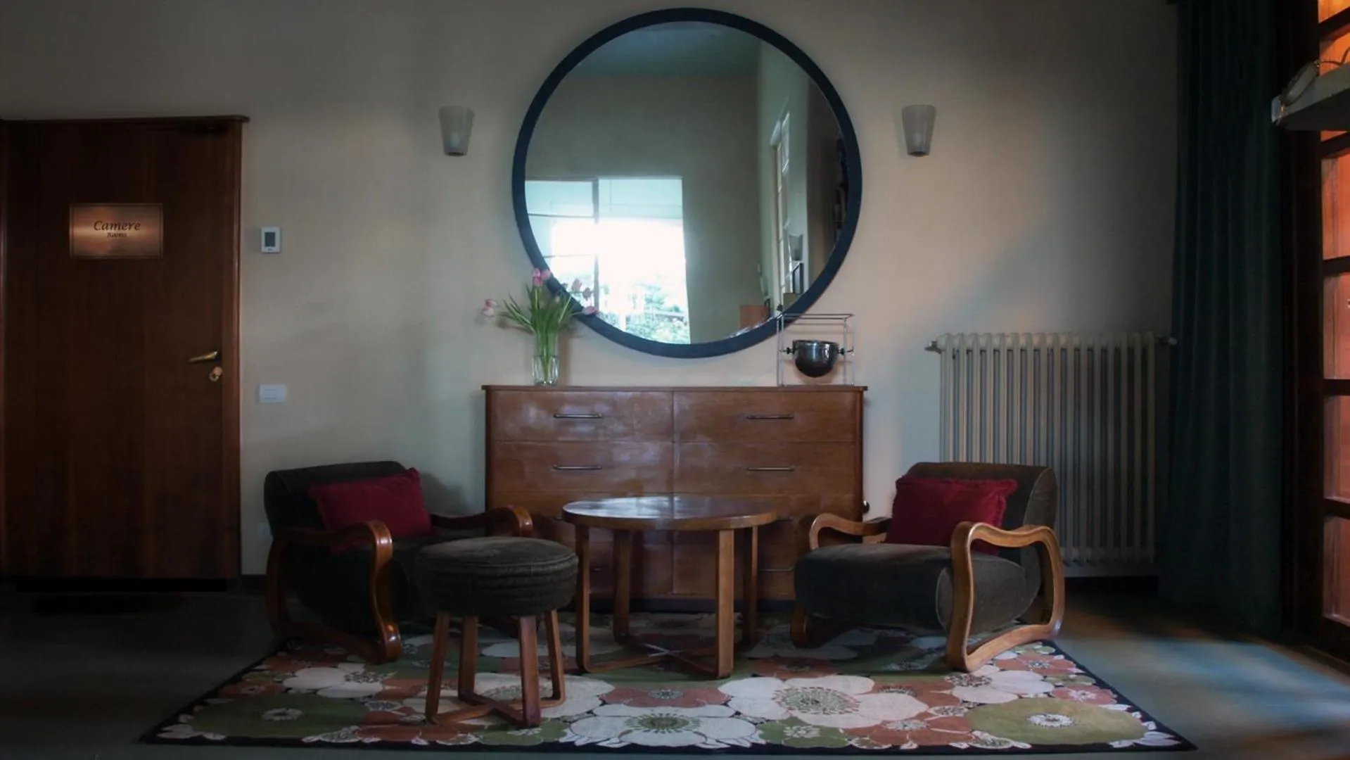 Communal lounge/ TV room in Villa Gotti Charming Rooms