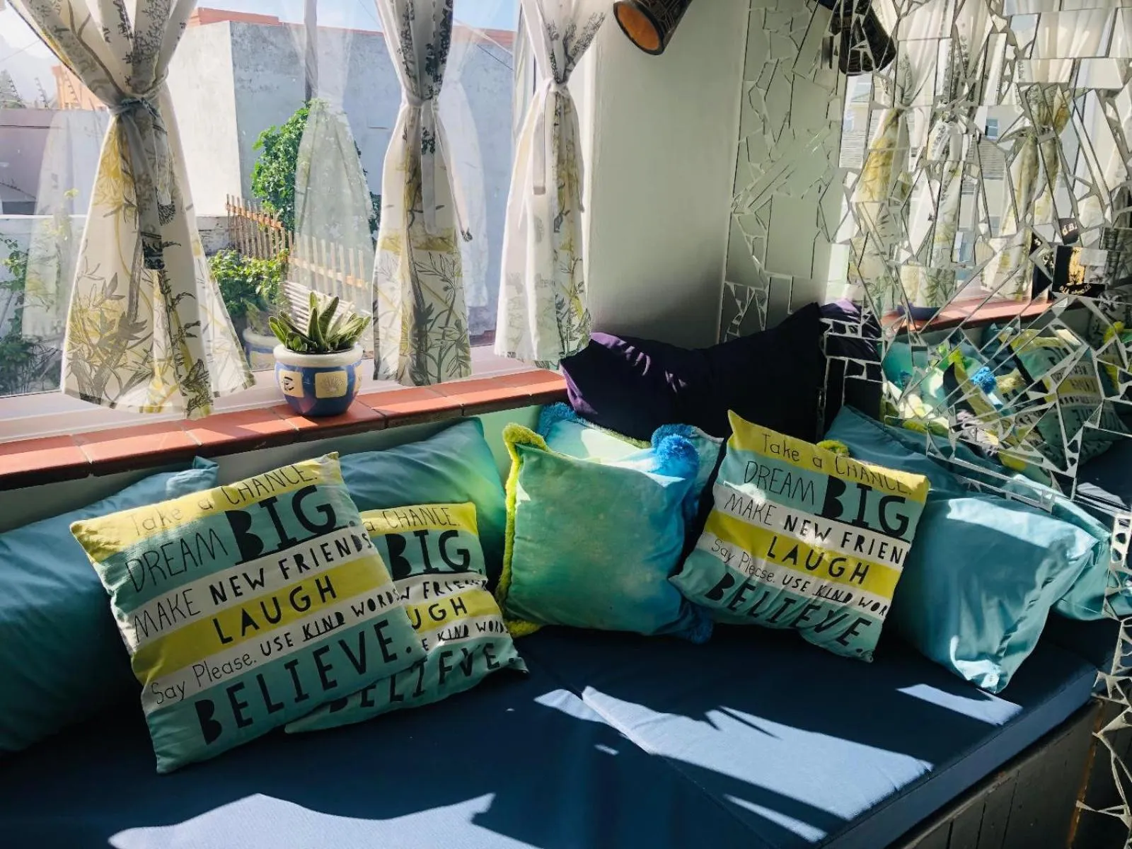 Communal lounge/ TV room in Cape Capsules