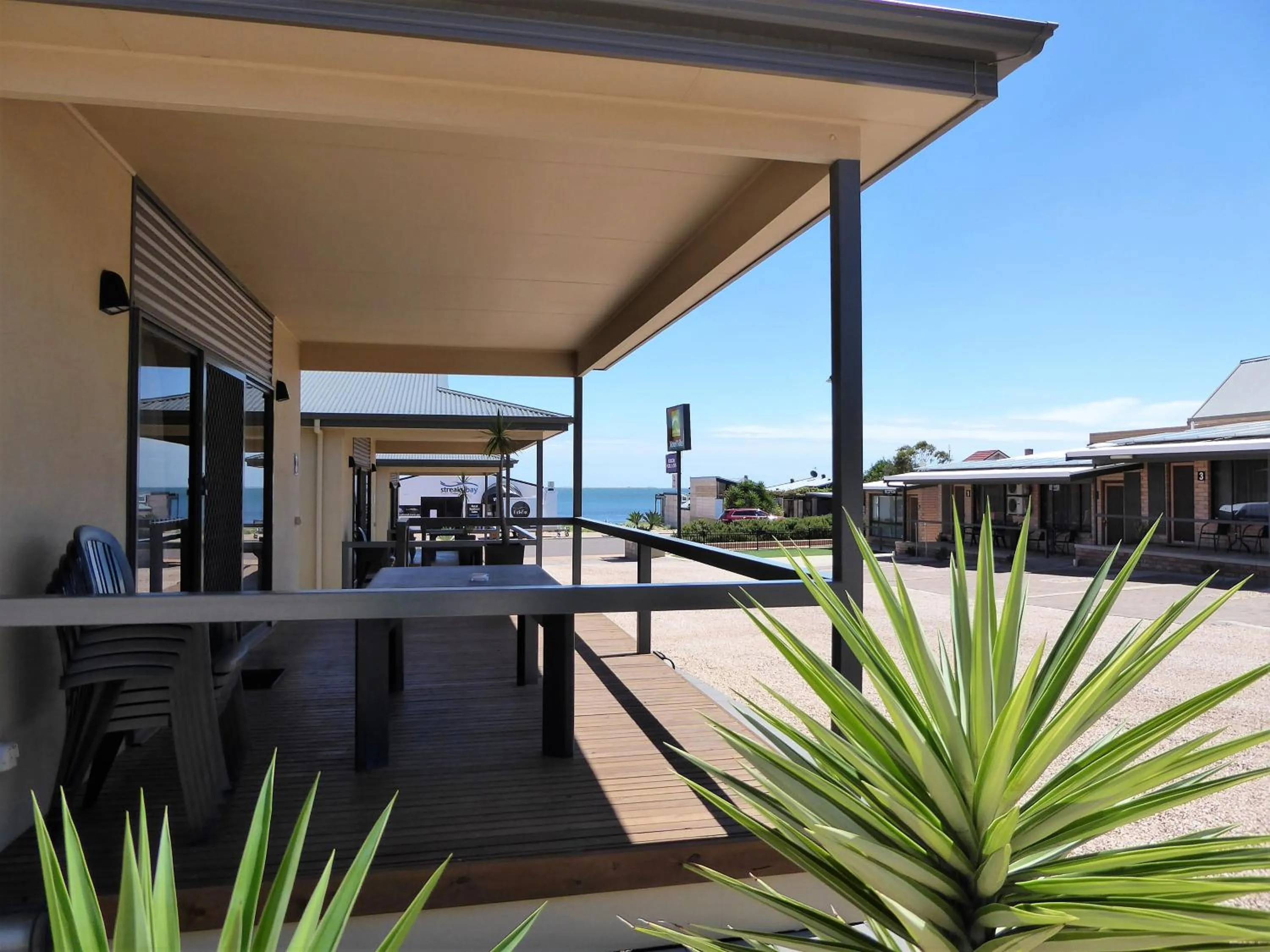 Streaky Bay Motel and Villas