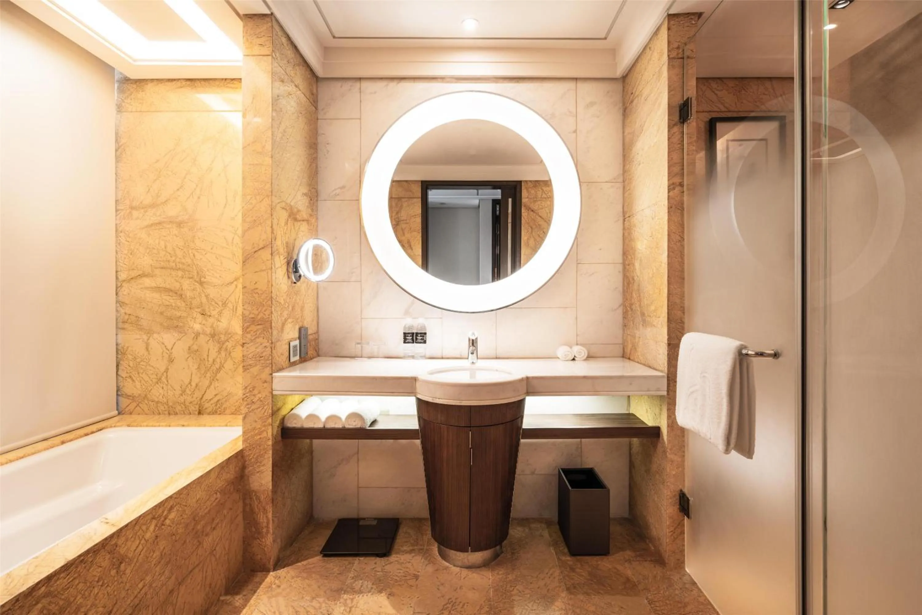 Bedroom in Kempinski Hotel Chongqing