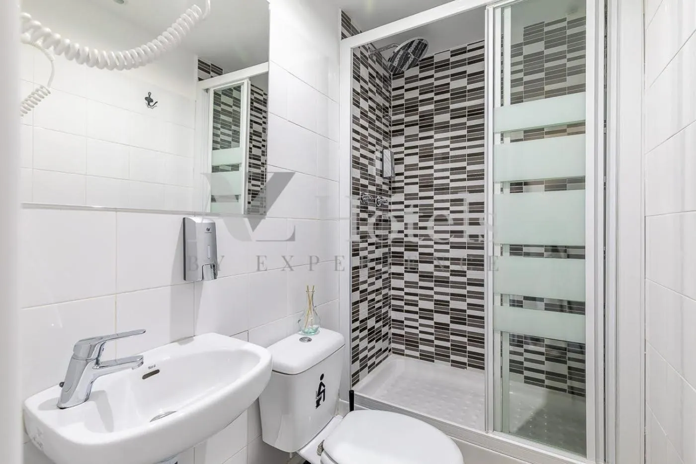 Bathroom in AYZ Sierra de Meira - Auto check-in property