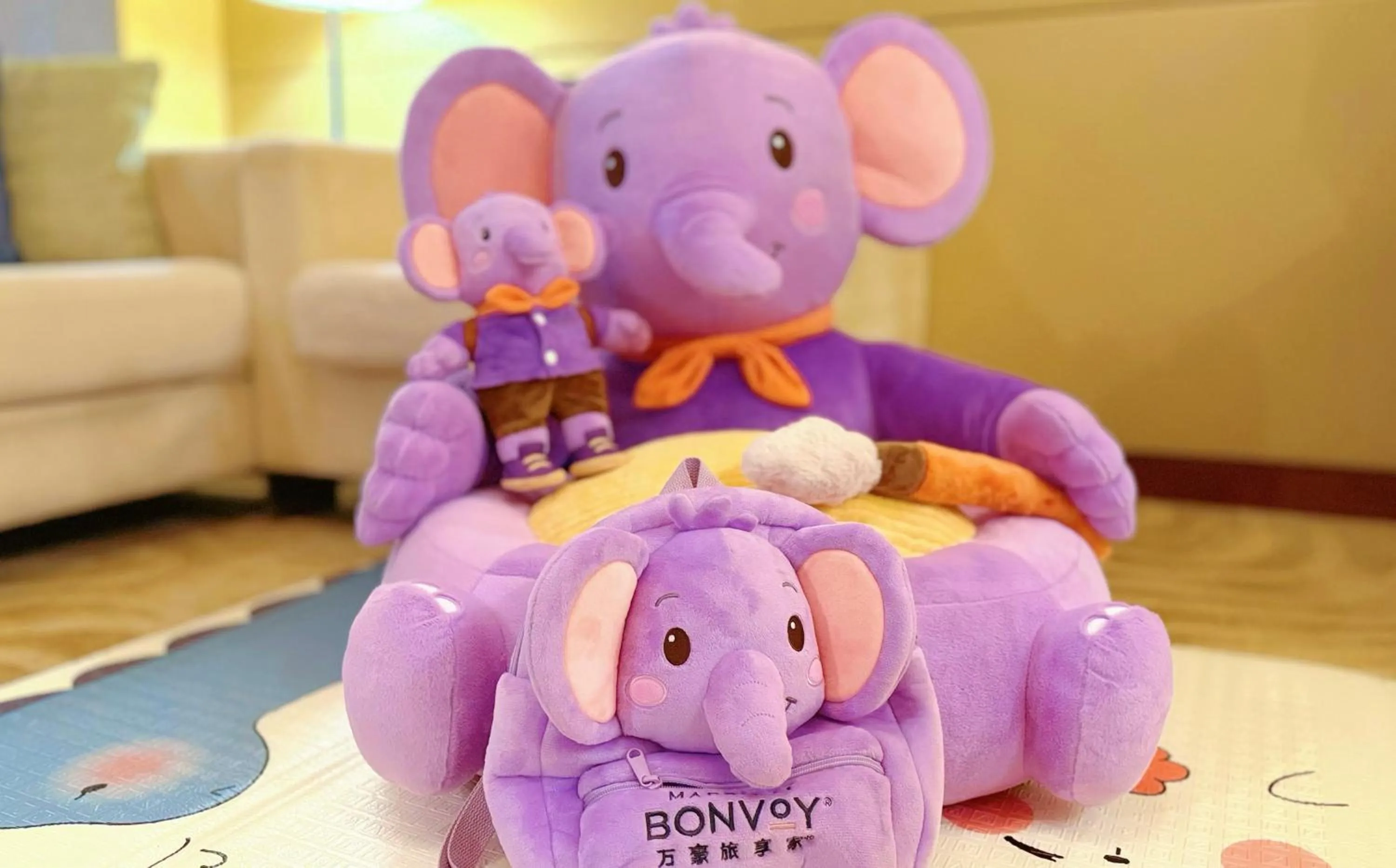 Living room in The Imperial Mansion, Beijing - Marriott Executive Apartments