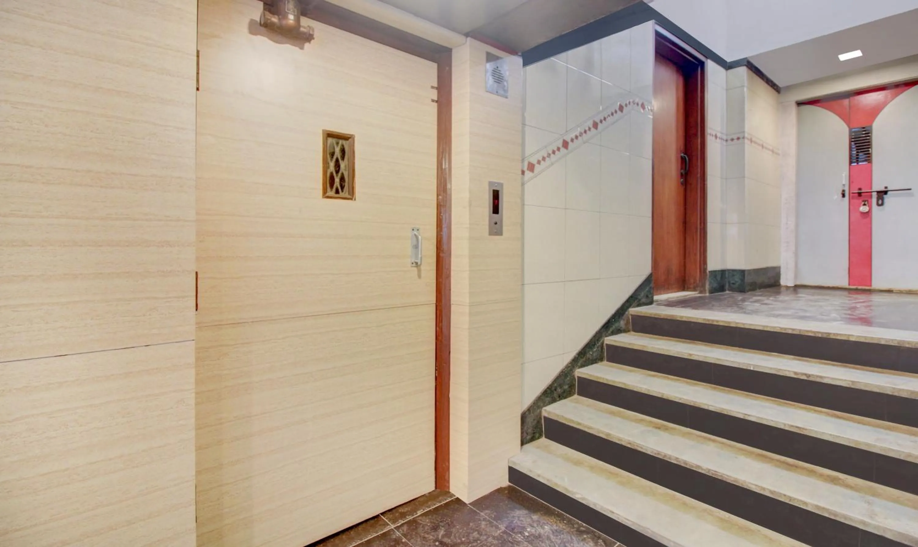 elevator in Treebo Cruz Royale Santacruz West