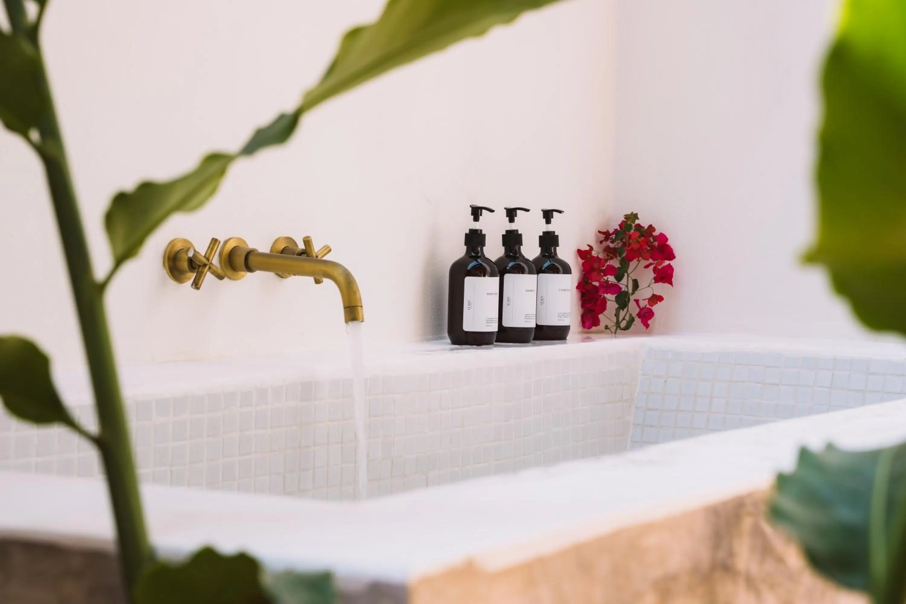 Hot Tub in Le Sen Boutique Hotel