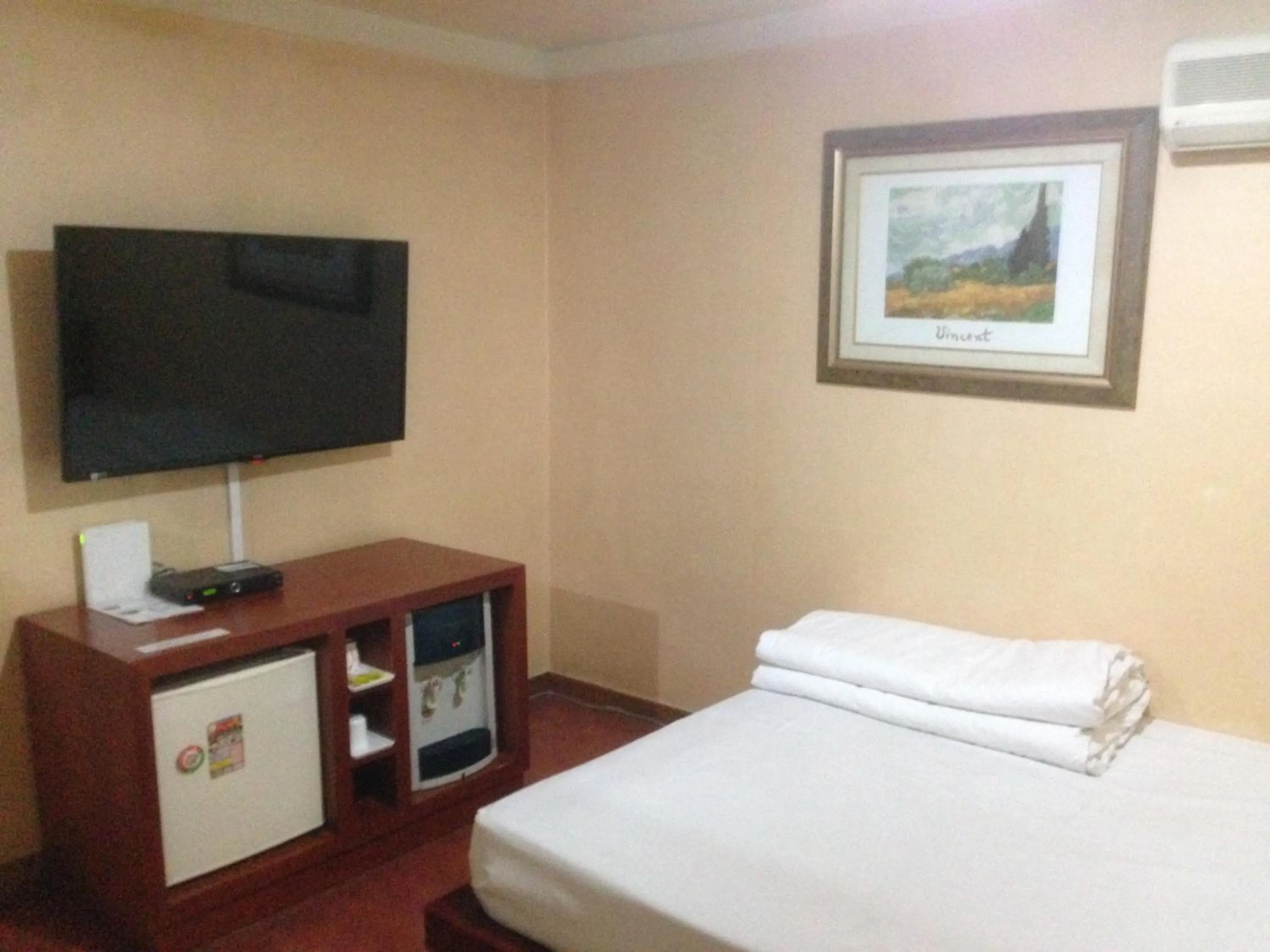 Photo of the whole room, Bed in Daegu Goodstay Herotel