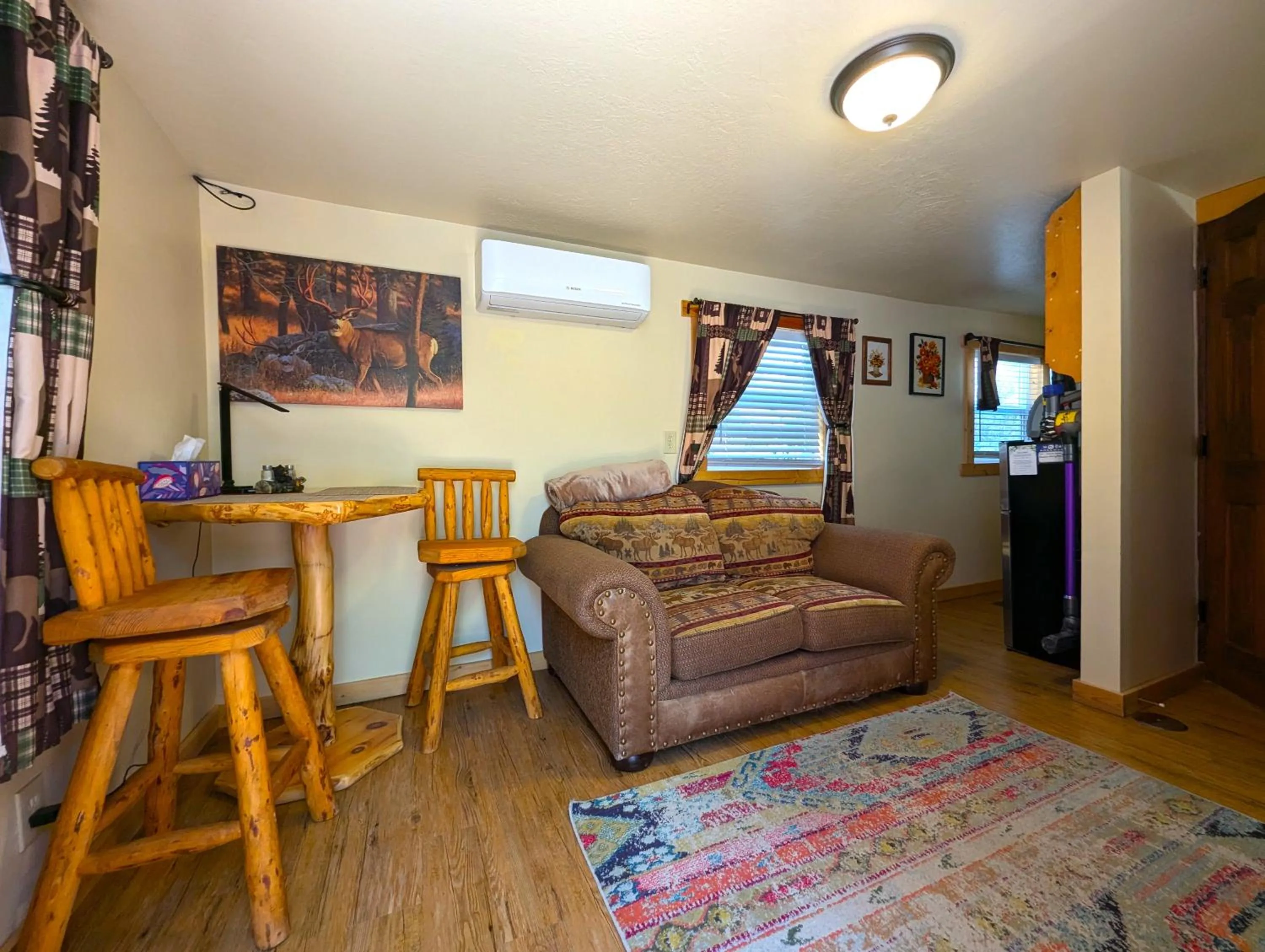 Yellowstone's Treasure Cabins