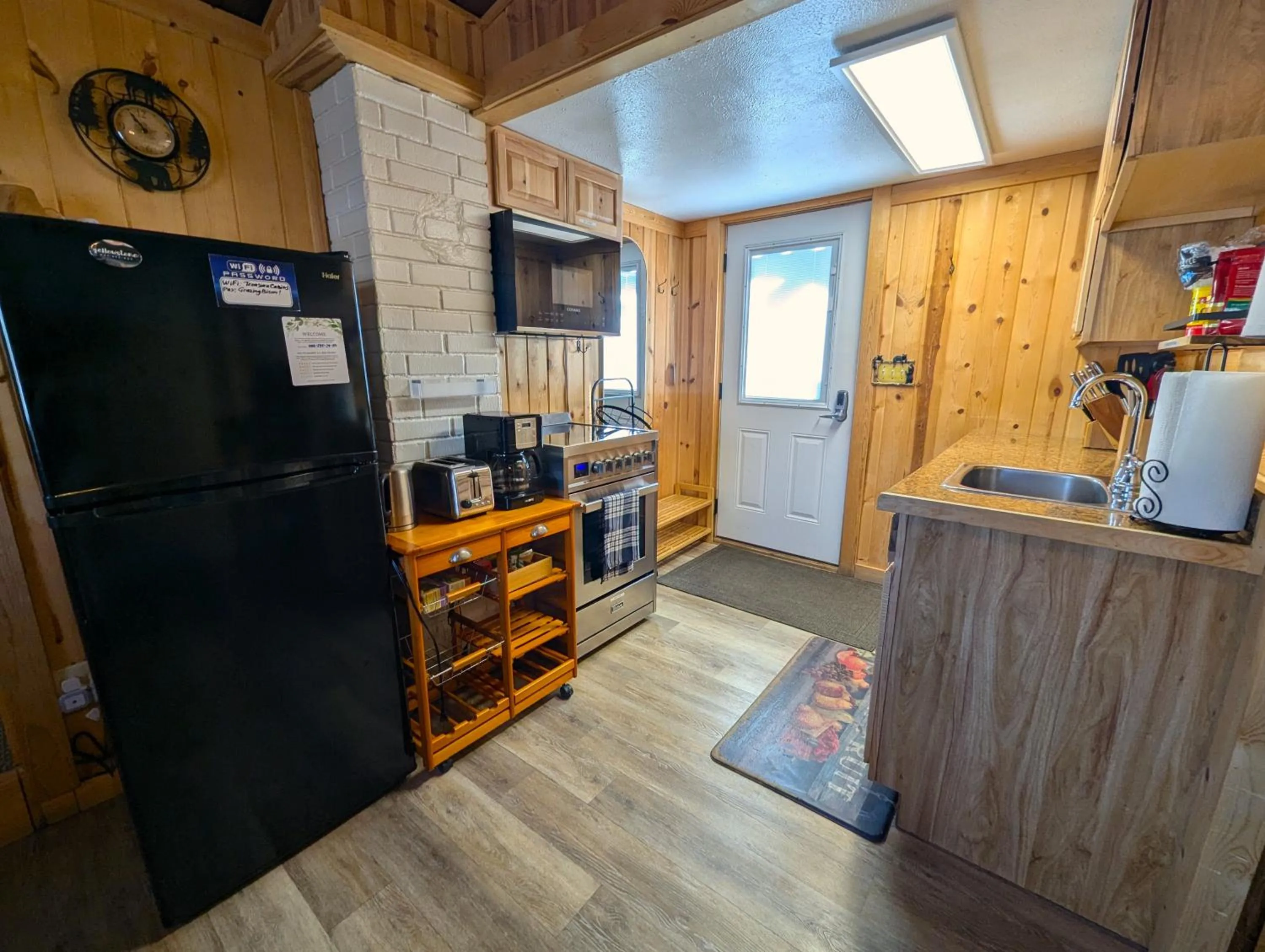 Yellowstone's Treasure Cabins