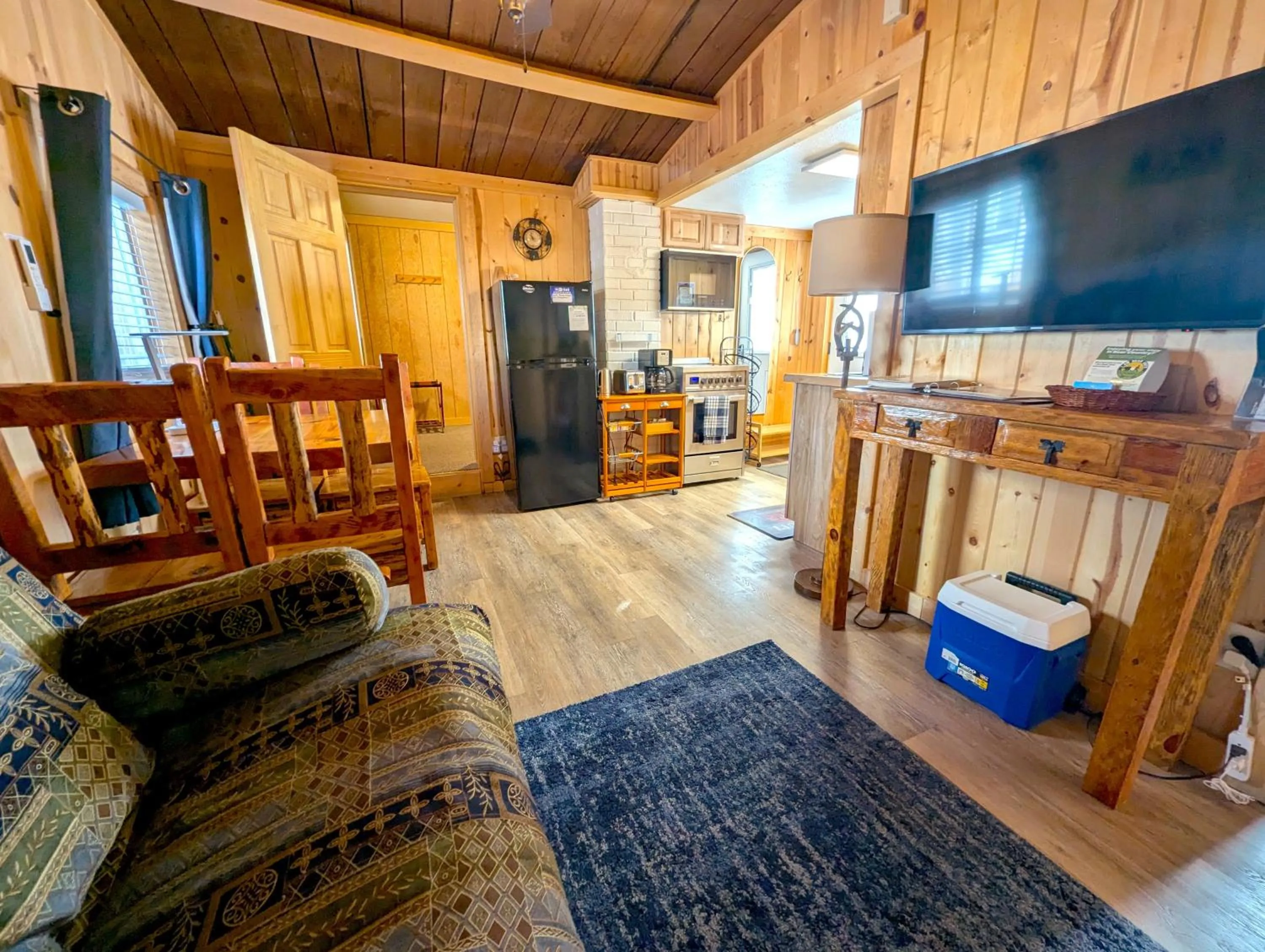 Yellowstone's Treasure Cabins