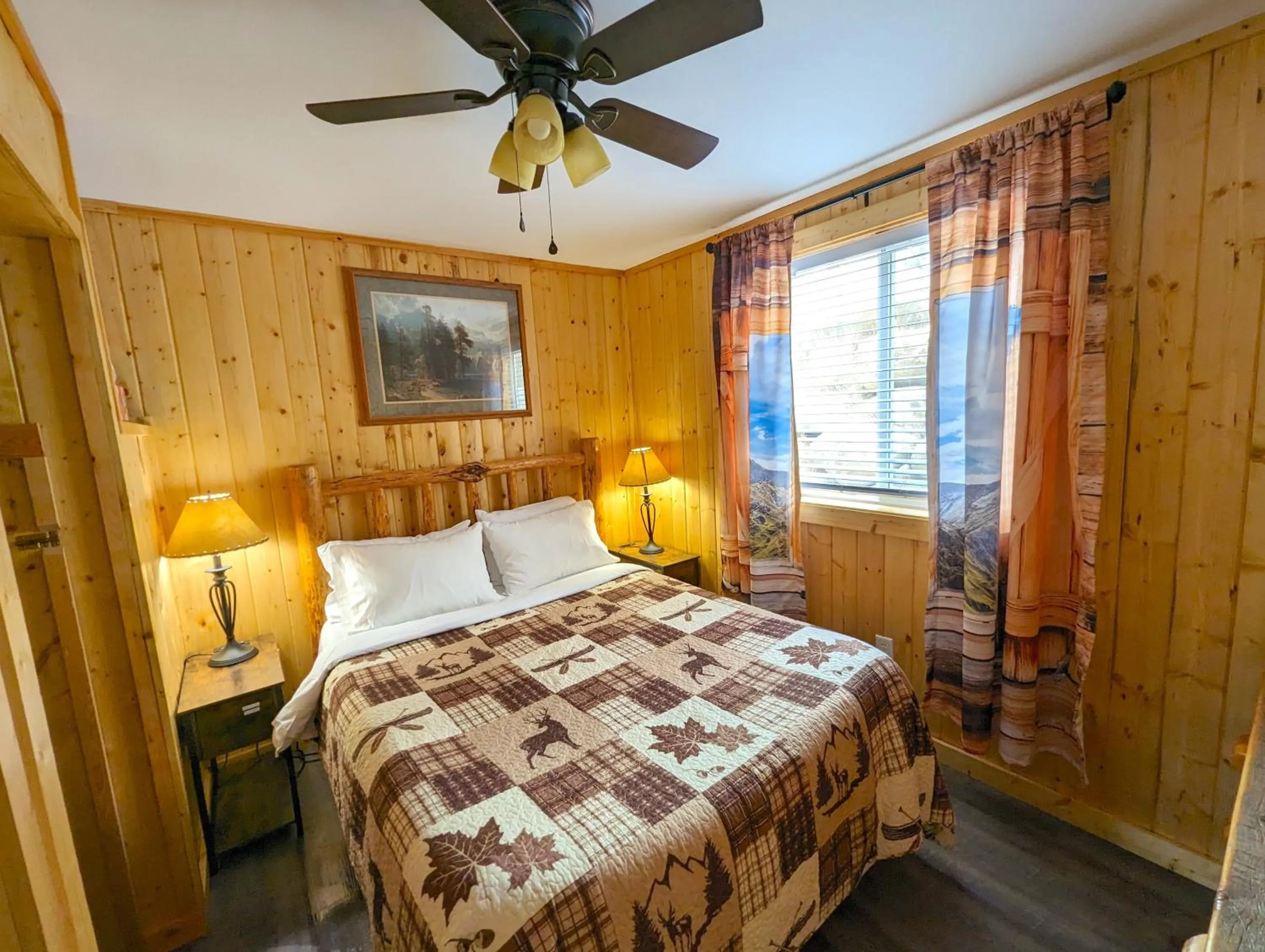 Bed in Yellowstone's Treasure Cabins