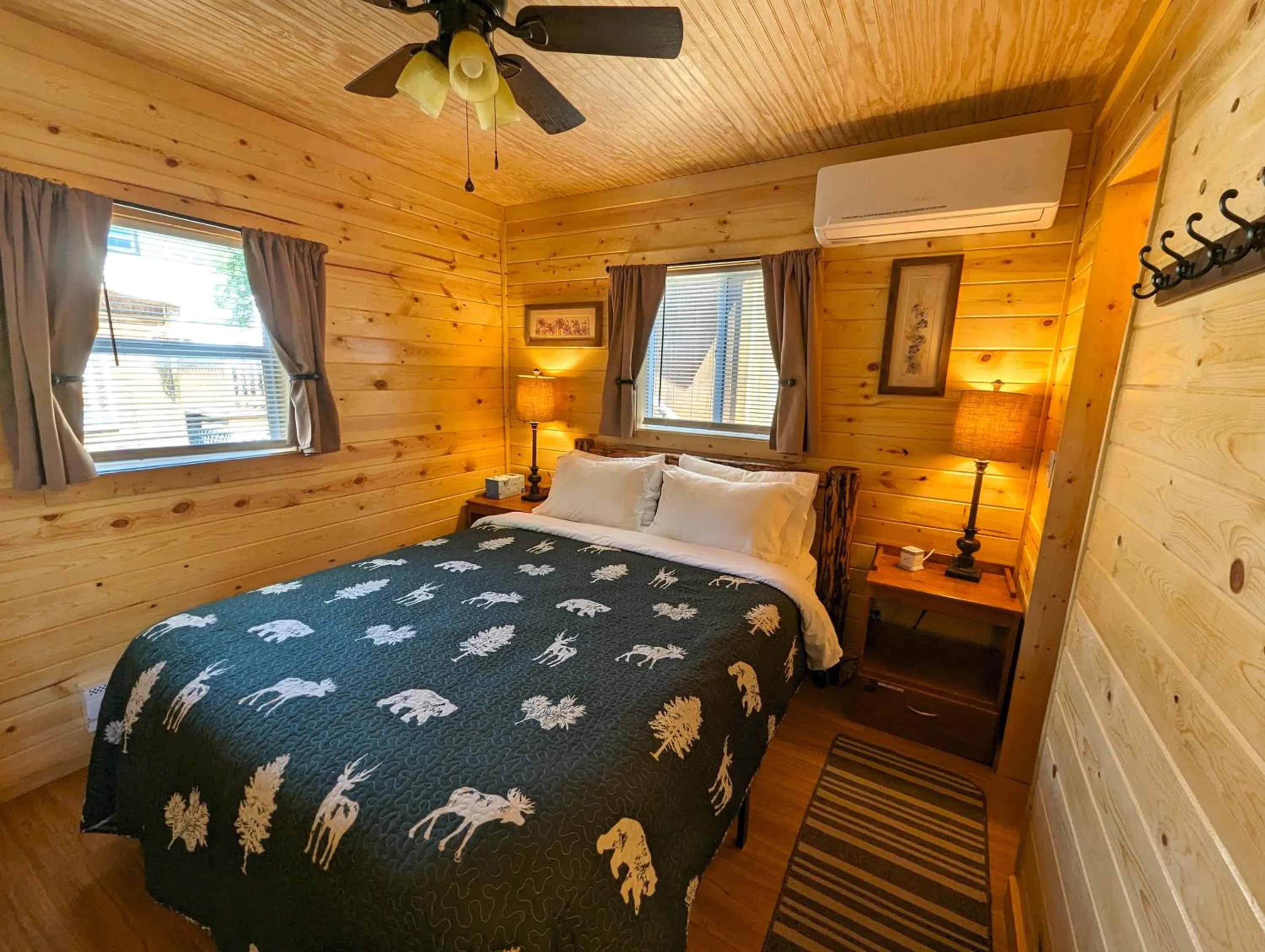 Bed in Yellowstone's Treasure Cabins