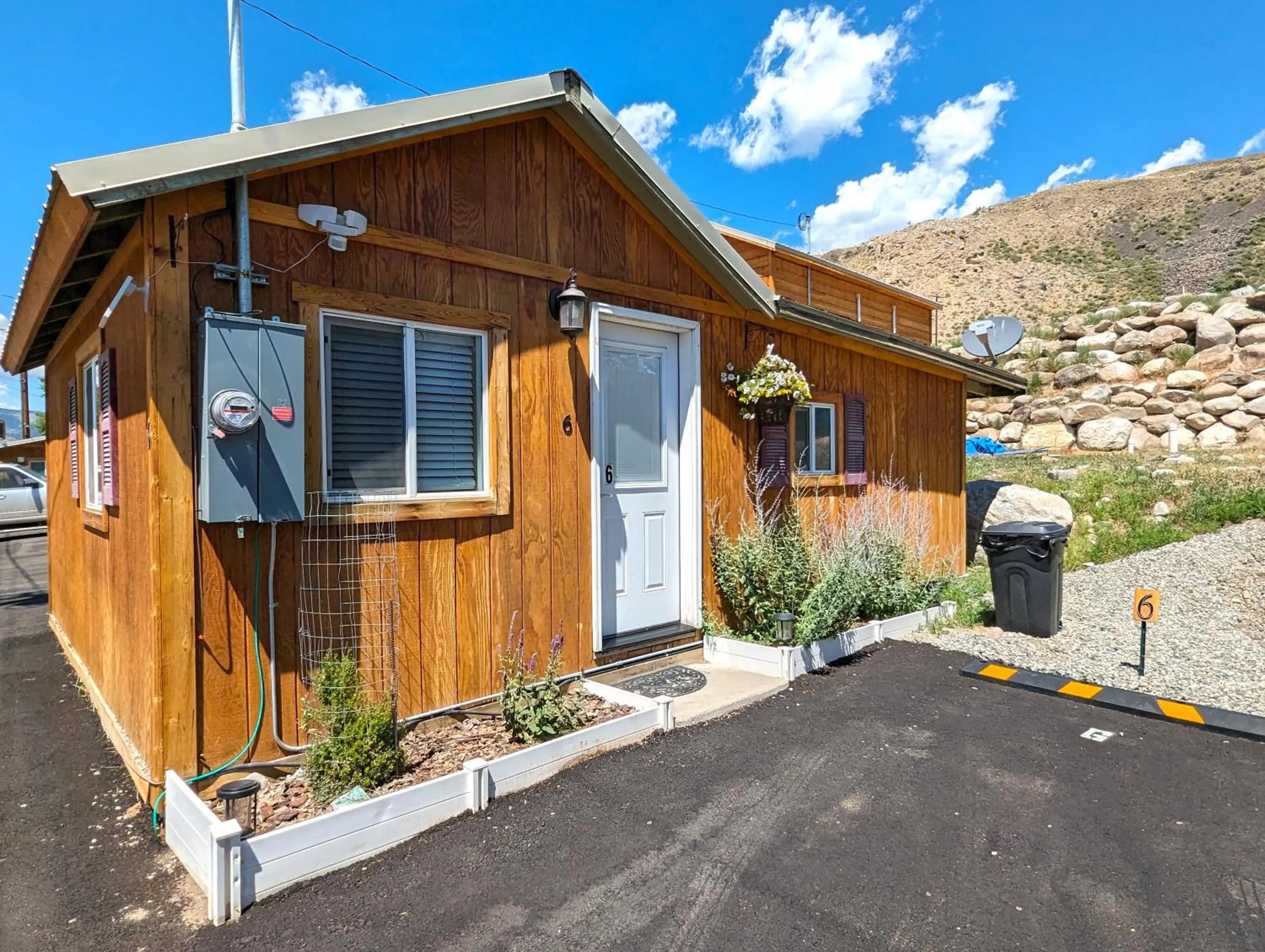 Yellowstone's Treasure Cabins