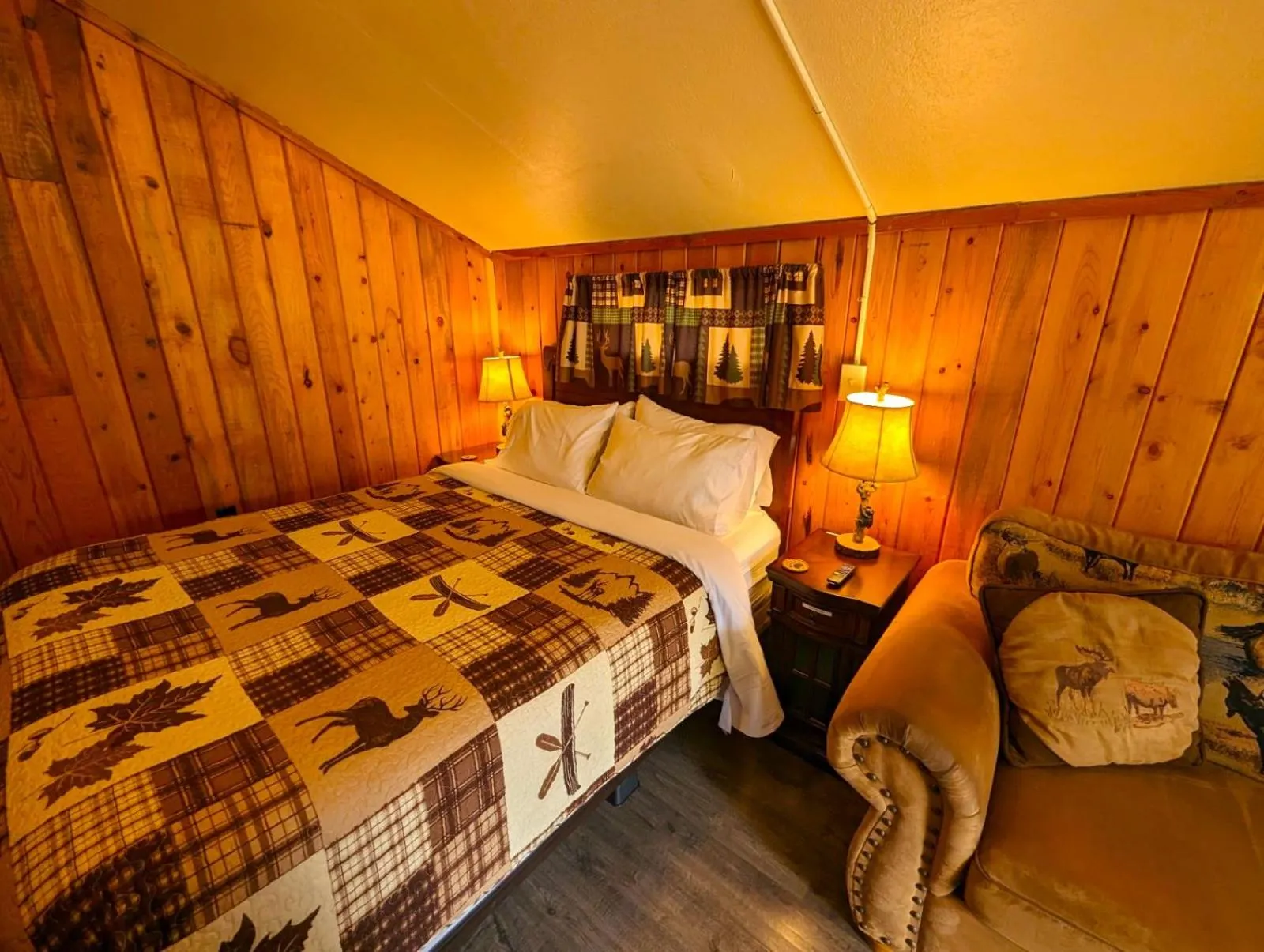 Bed in Yellowstone's Treasure Cabins