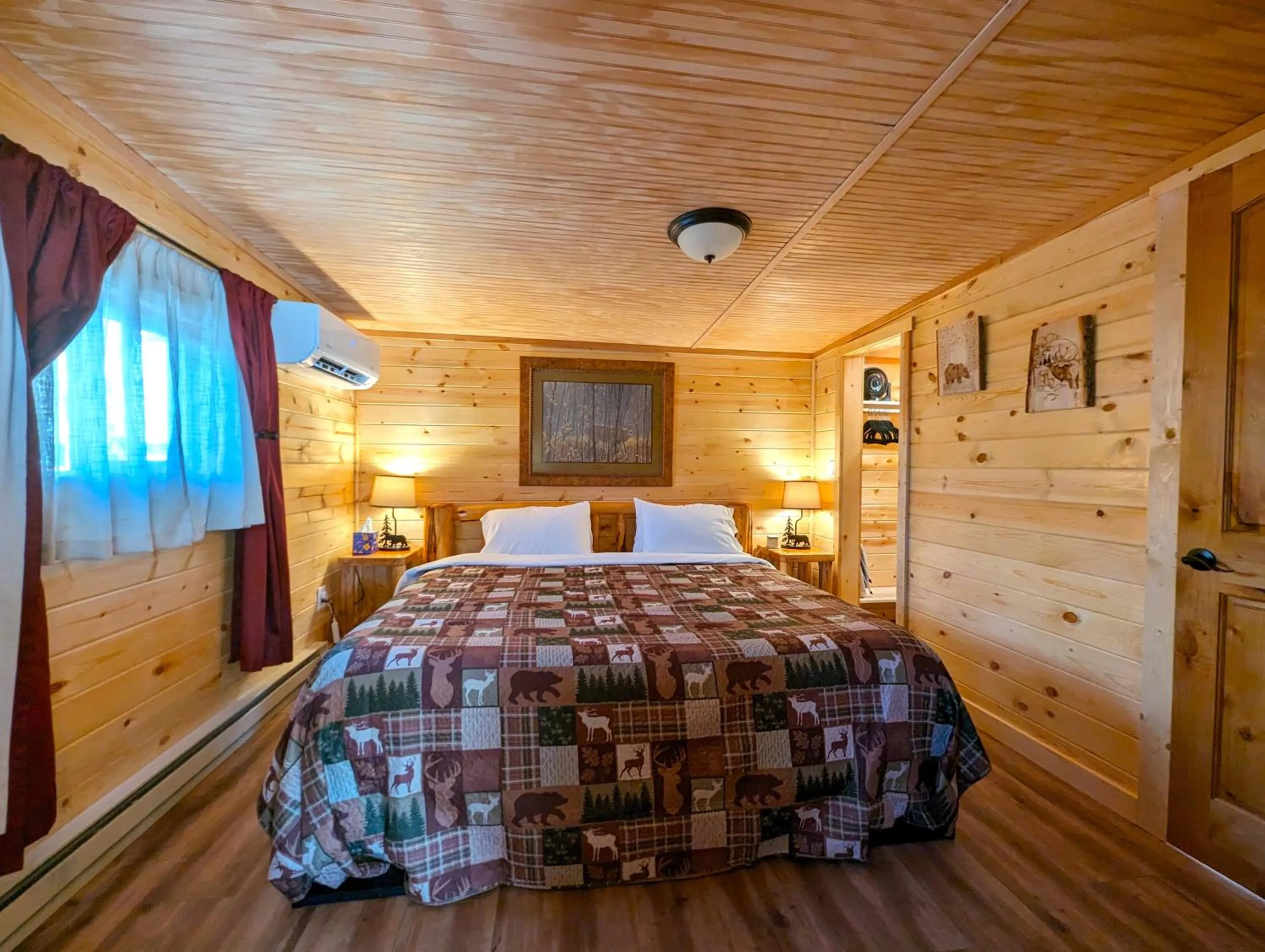 Bed in Yellowstone's Treasure Cabins
