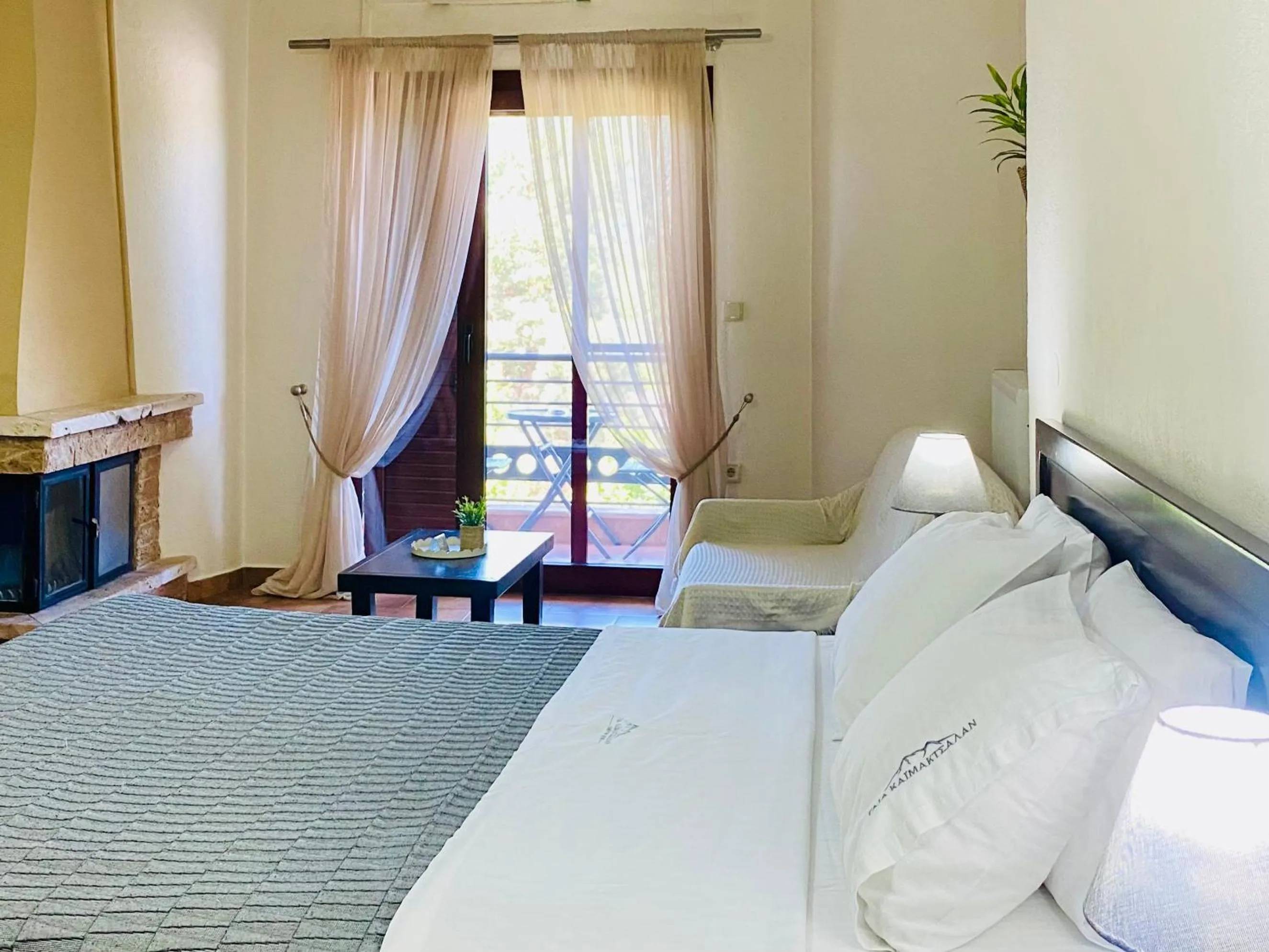 Bed in Gea Kaimaktsalan Hotel & Spa