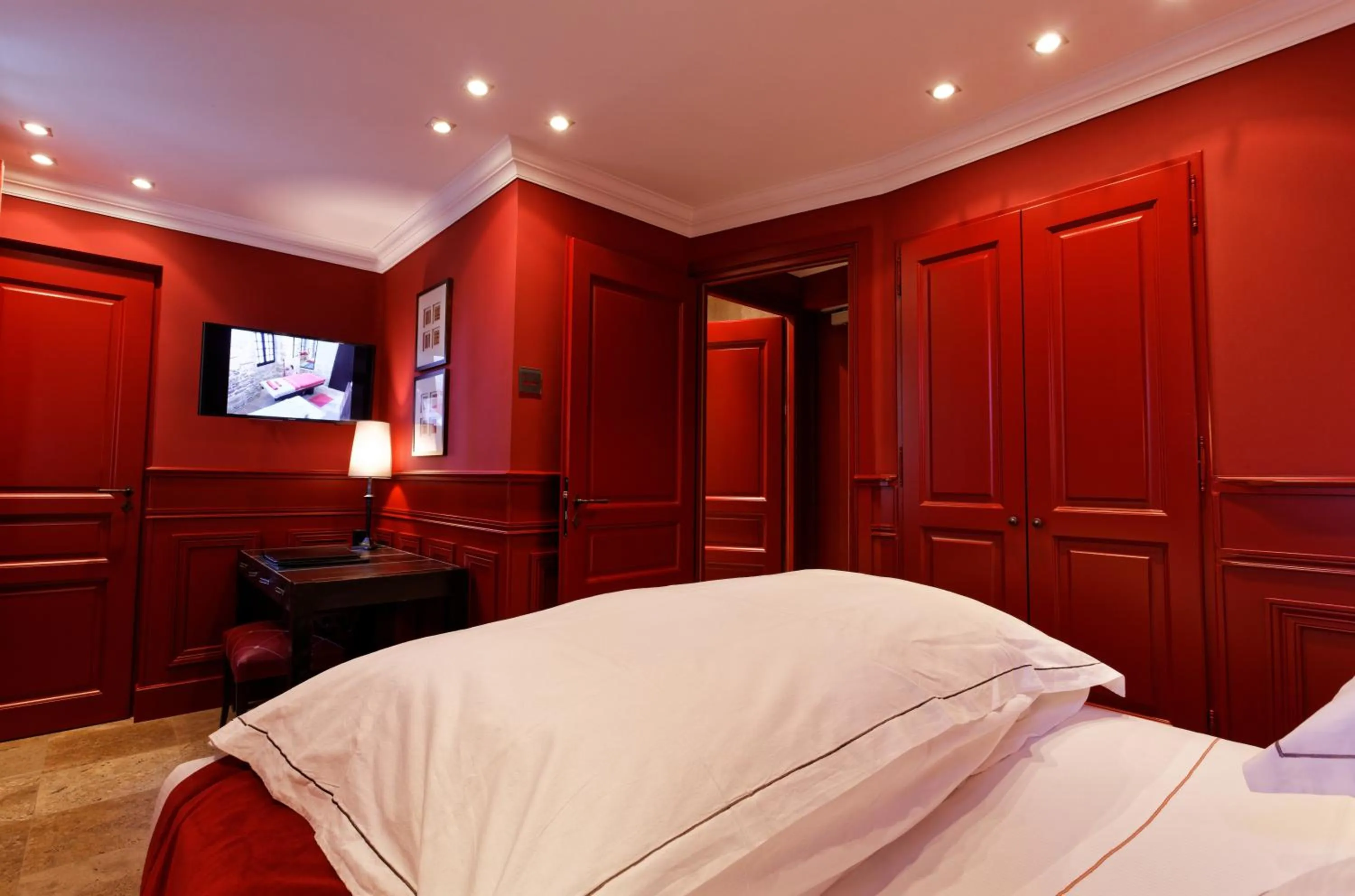 TV and multimedia, Bed in Hôtel du Château & Spa - Teritoria