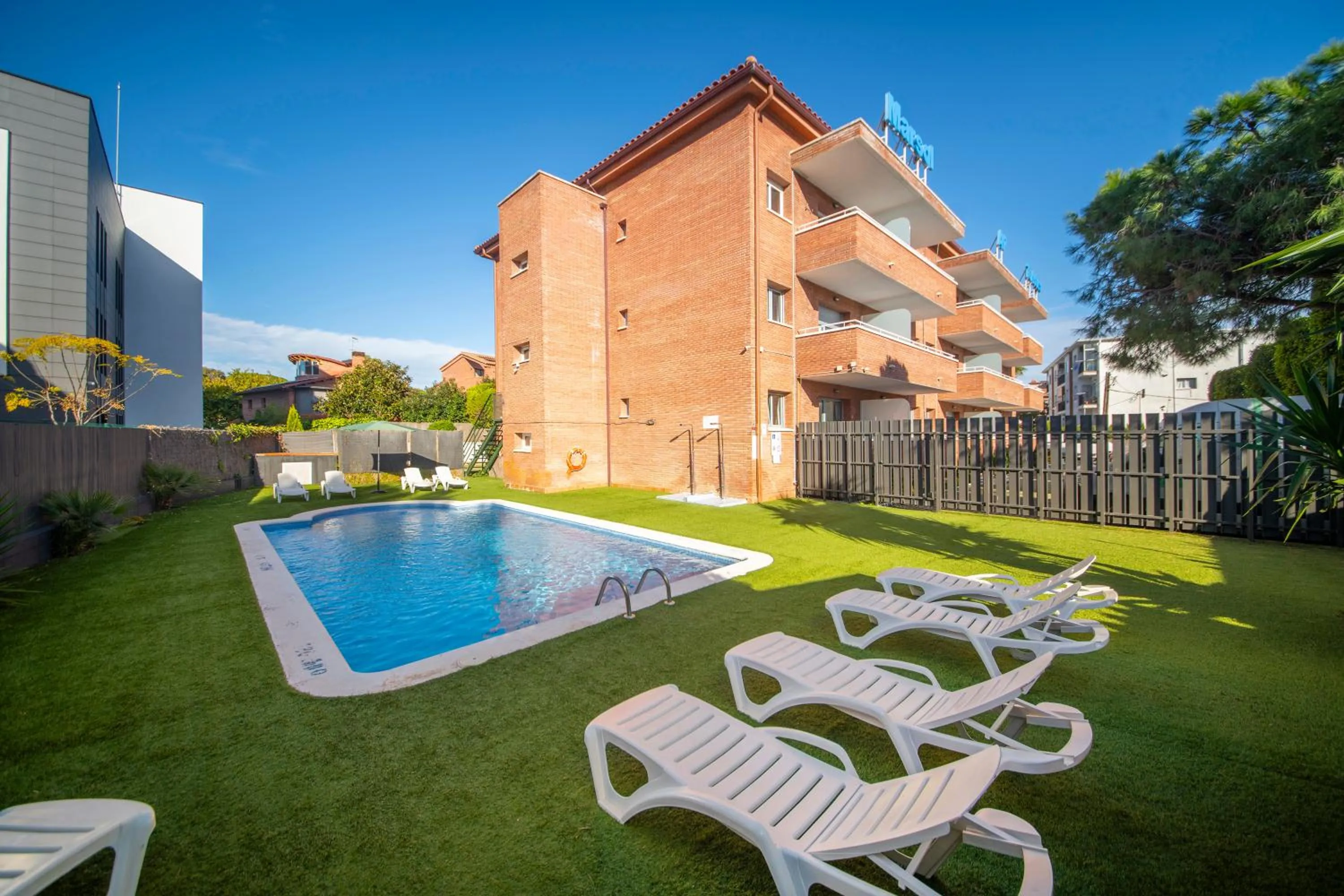 Swimming pool in Aparthotel Marsol