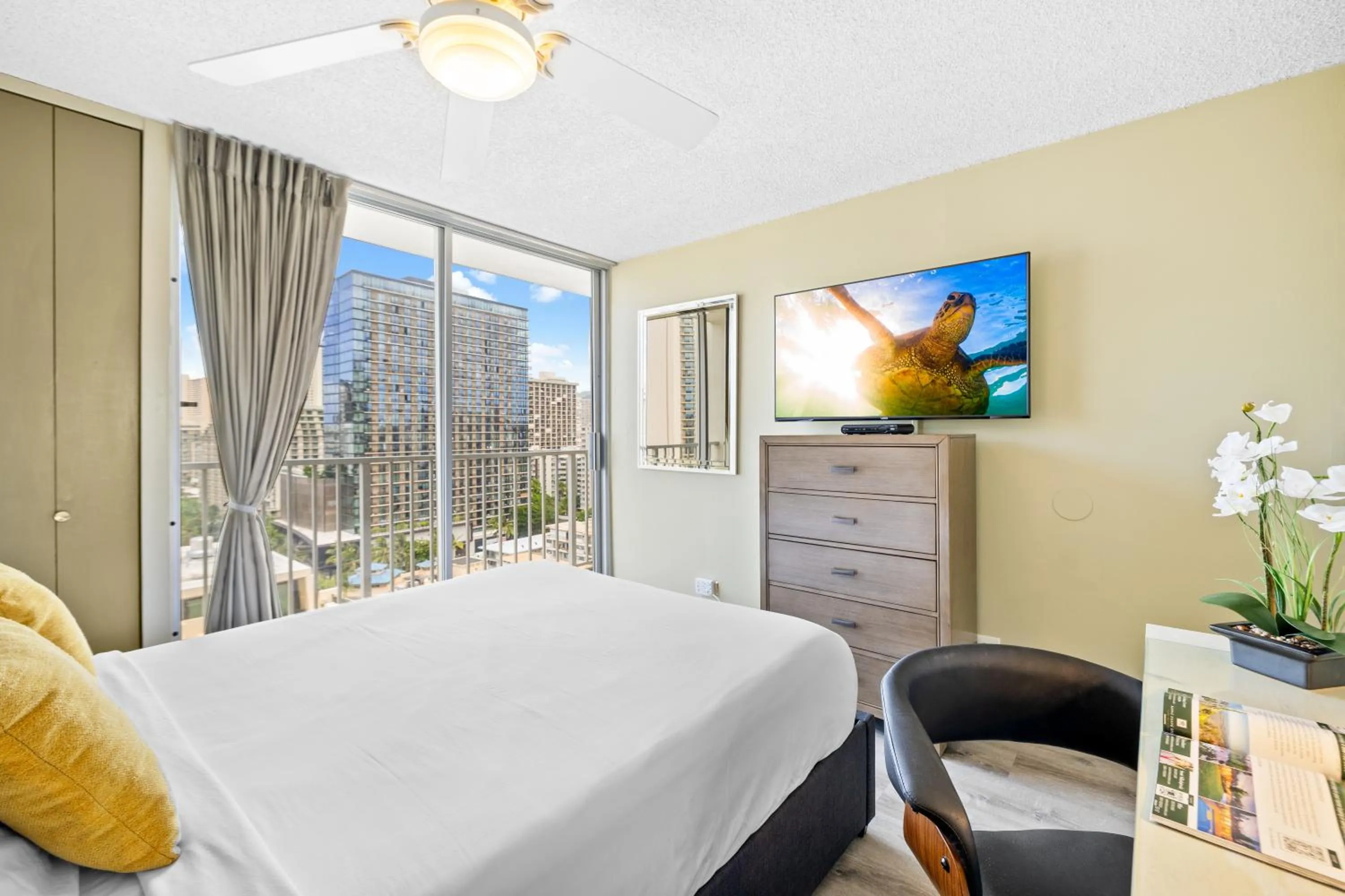 Bedroom, Bed in Pacific Monarch - 1 BR - Ocean and City Views!