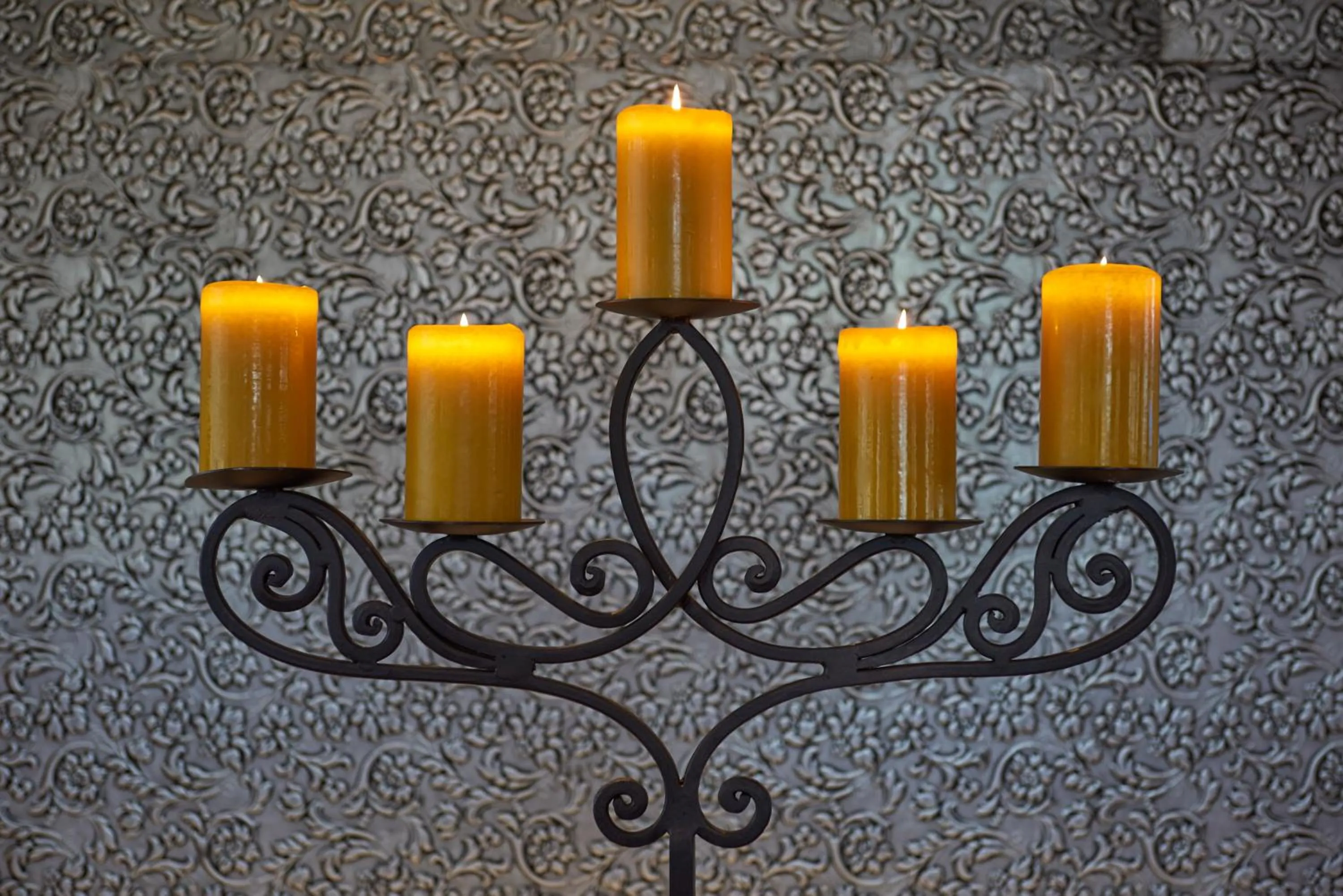 Decorative detail in Le Leman Hotel