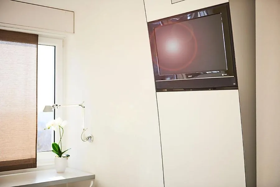 Decorative detail in Le Leman Hotel