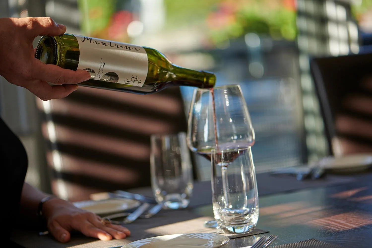 Food and drinks in Le Leman Hotel