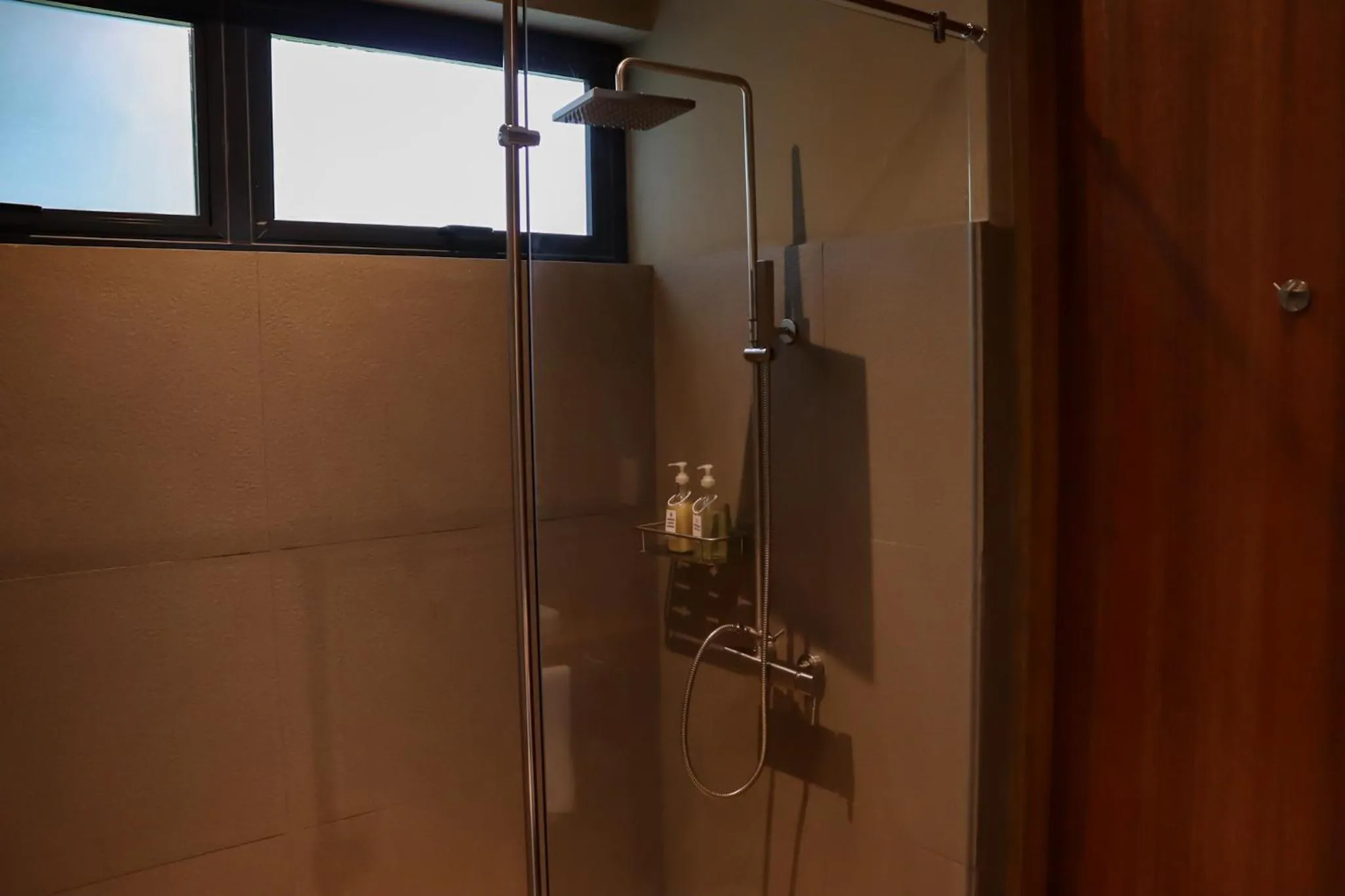 Shower in Cala Laiya