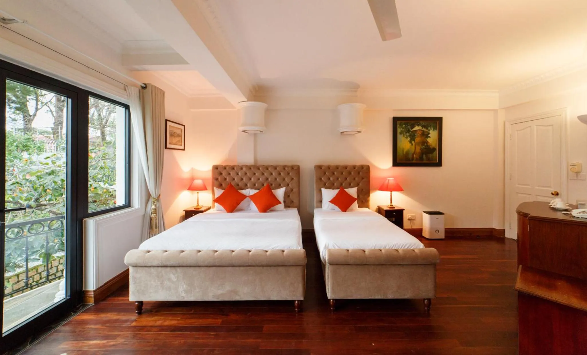 Bed in Lamarque Dalat Villa