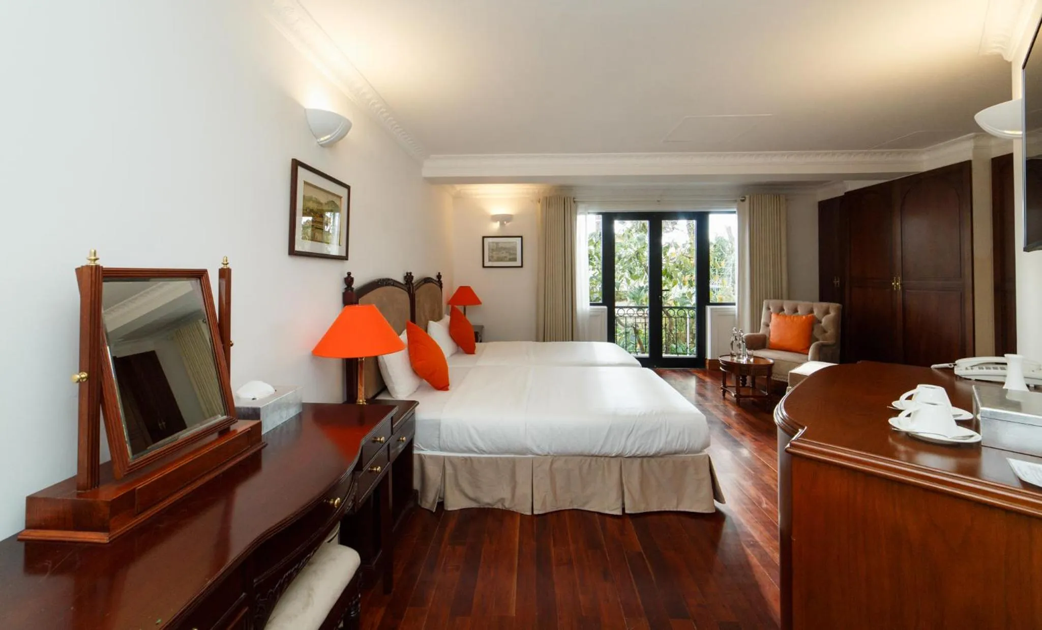 Bed in Lamarque Dalat Villa