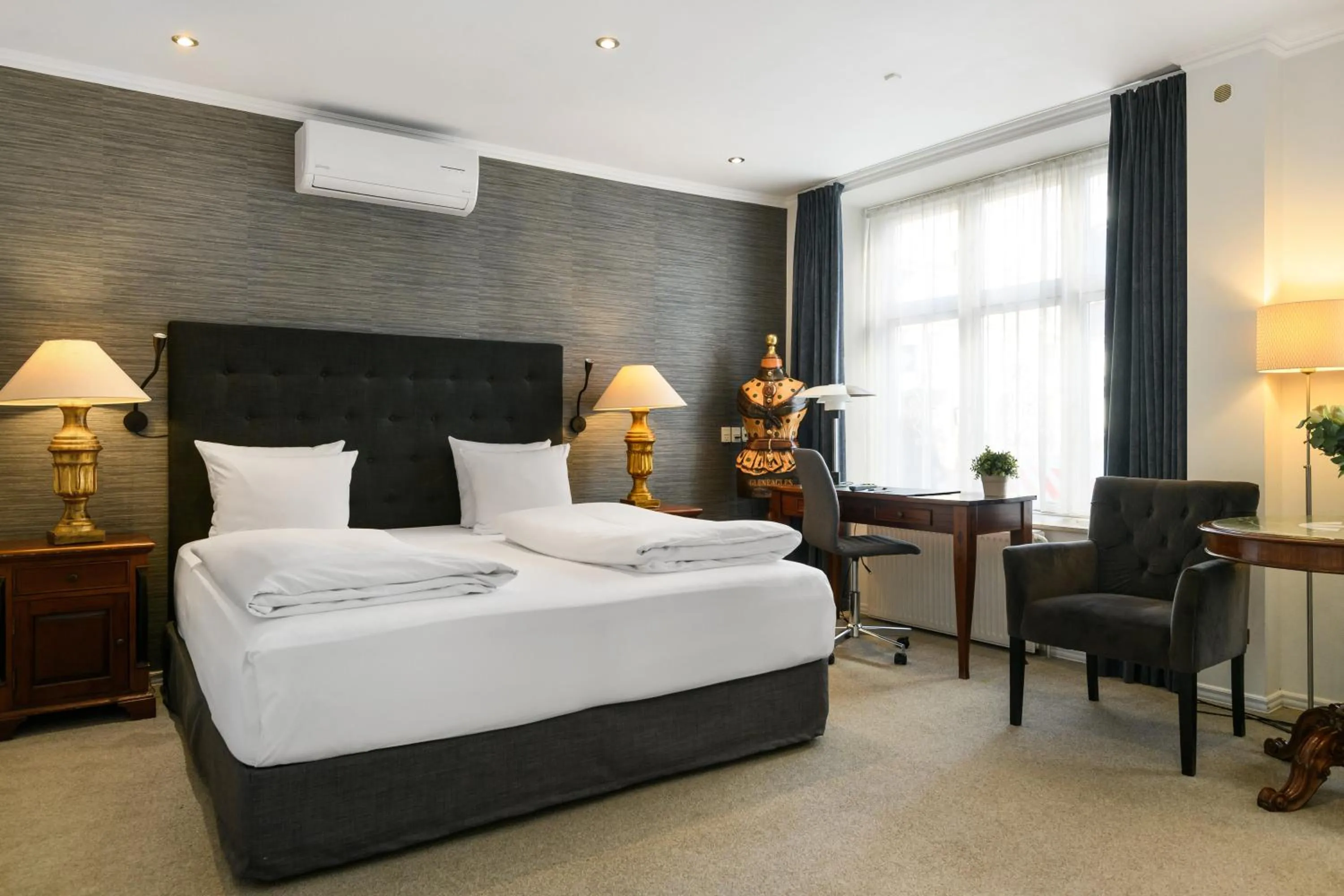 Bed in Hotel Tiffany