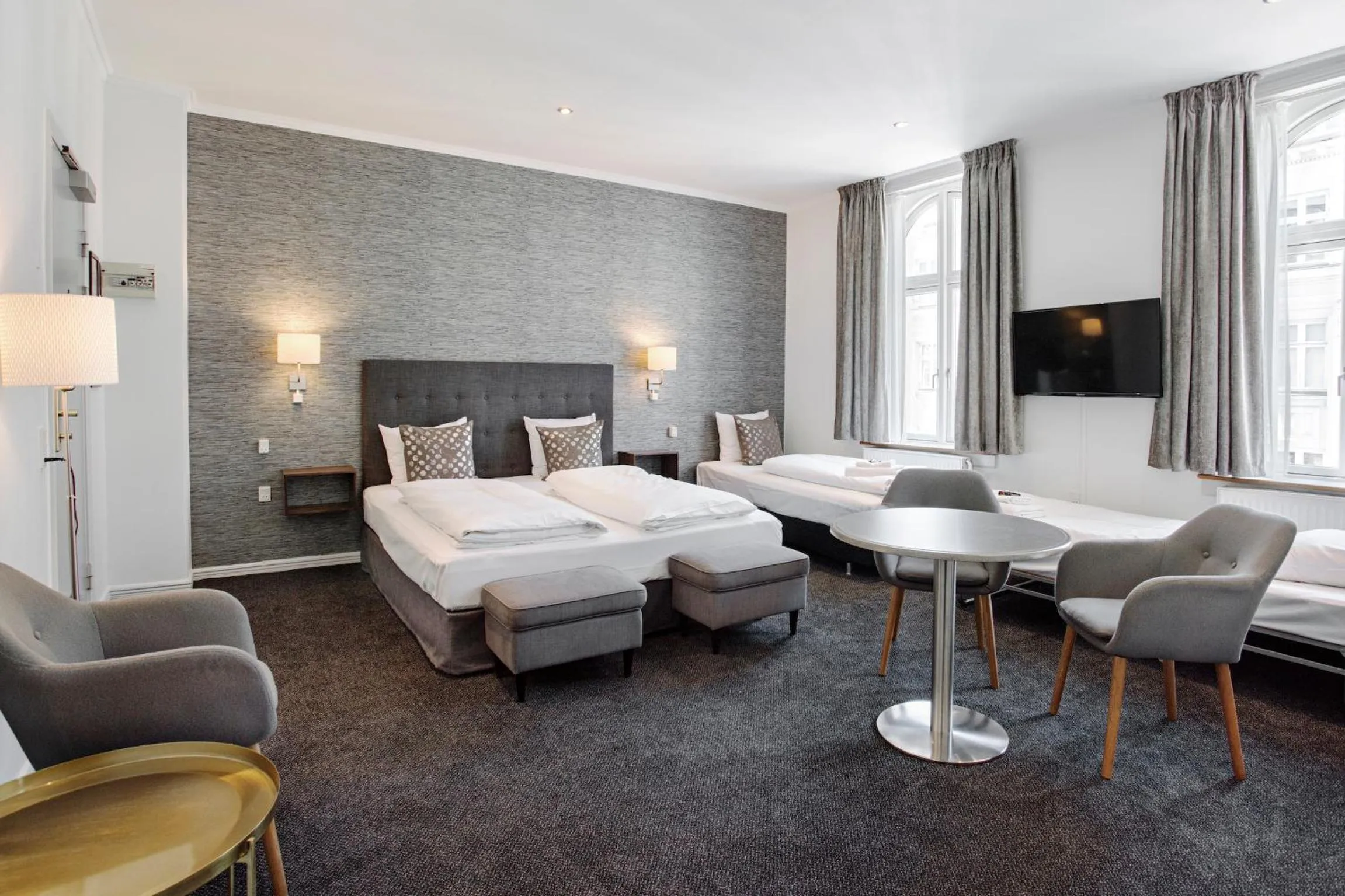 TV and multimedia, Bed in Hotel Tiffany