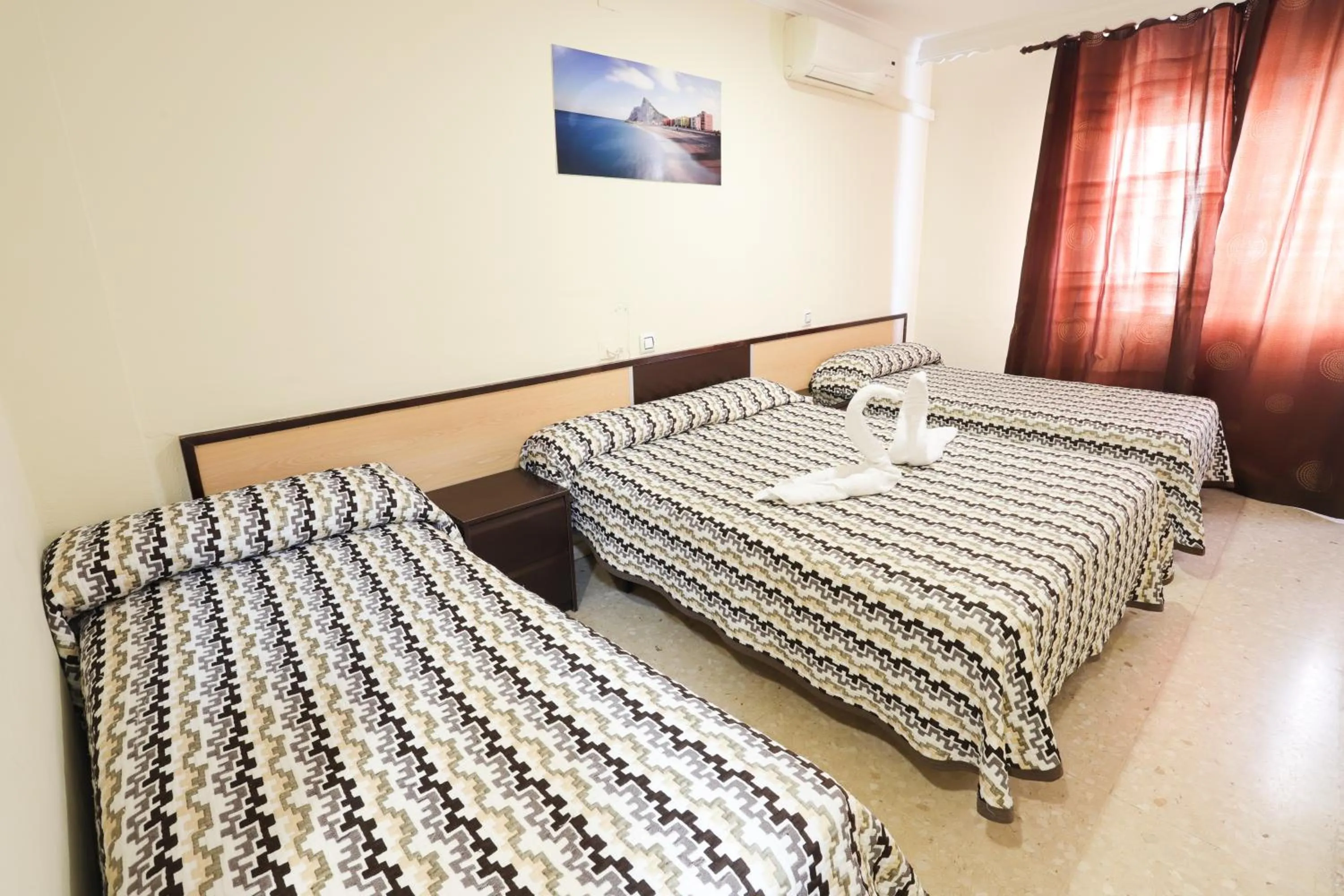 Bed in Hostal la Campana