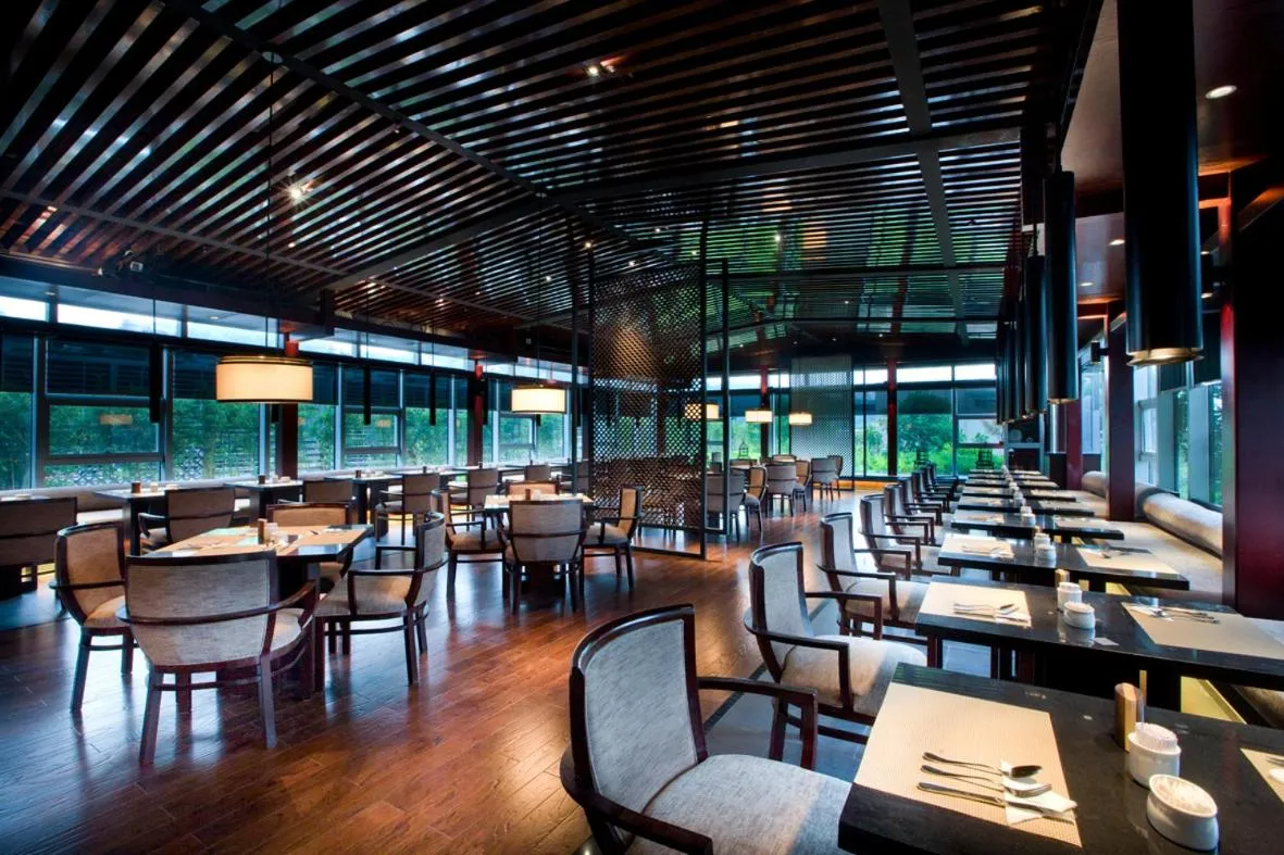 Restaurant/places to eat in SSAW Boutique Hotel Hangzhou Xiaoshan Yinlong Hangfachang Subway