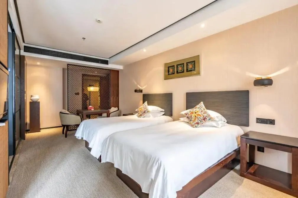 Photo of the whole room in SSAW Boutique Hotel Hangzhou Xiaoshan Yinlong Hangfachang Subway