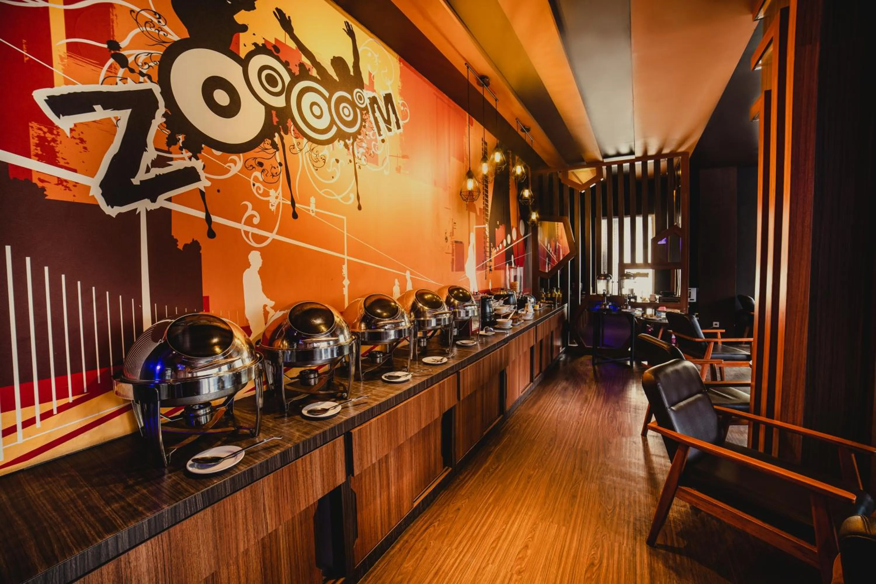 Restaurant/places to eat in Zoom Hotel Mulawarman