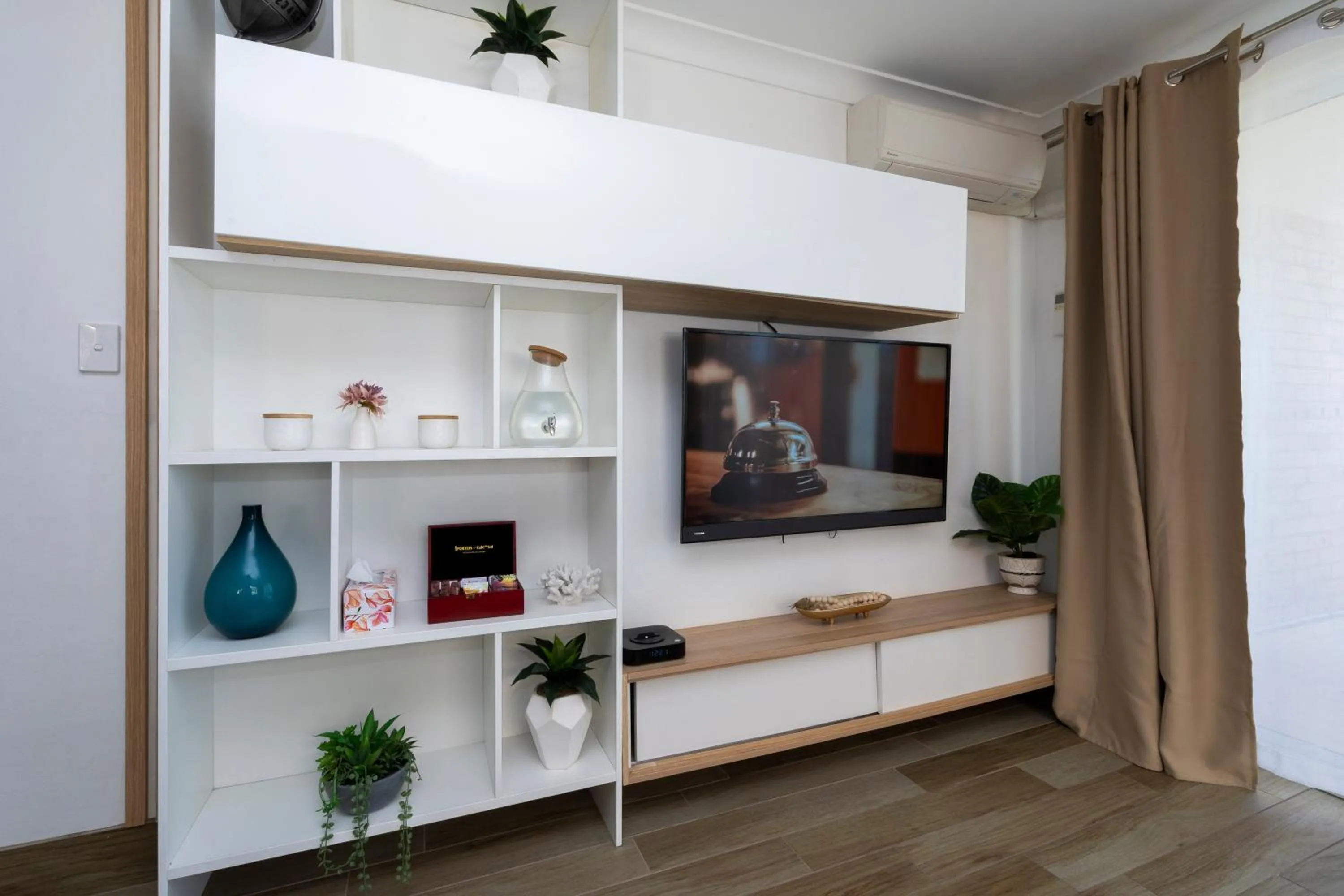 TV and multimedia in Manly Beachfront Apartment
