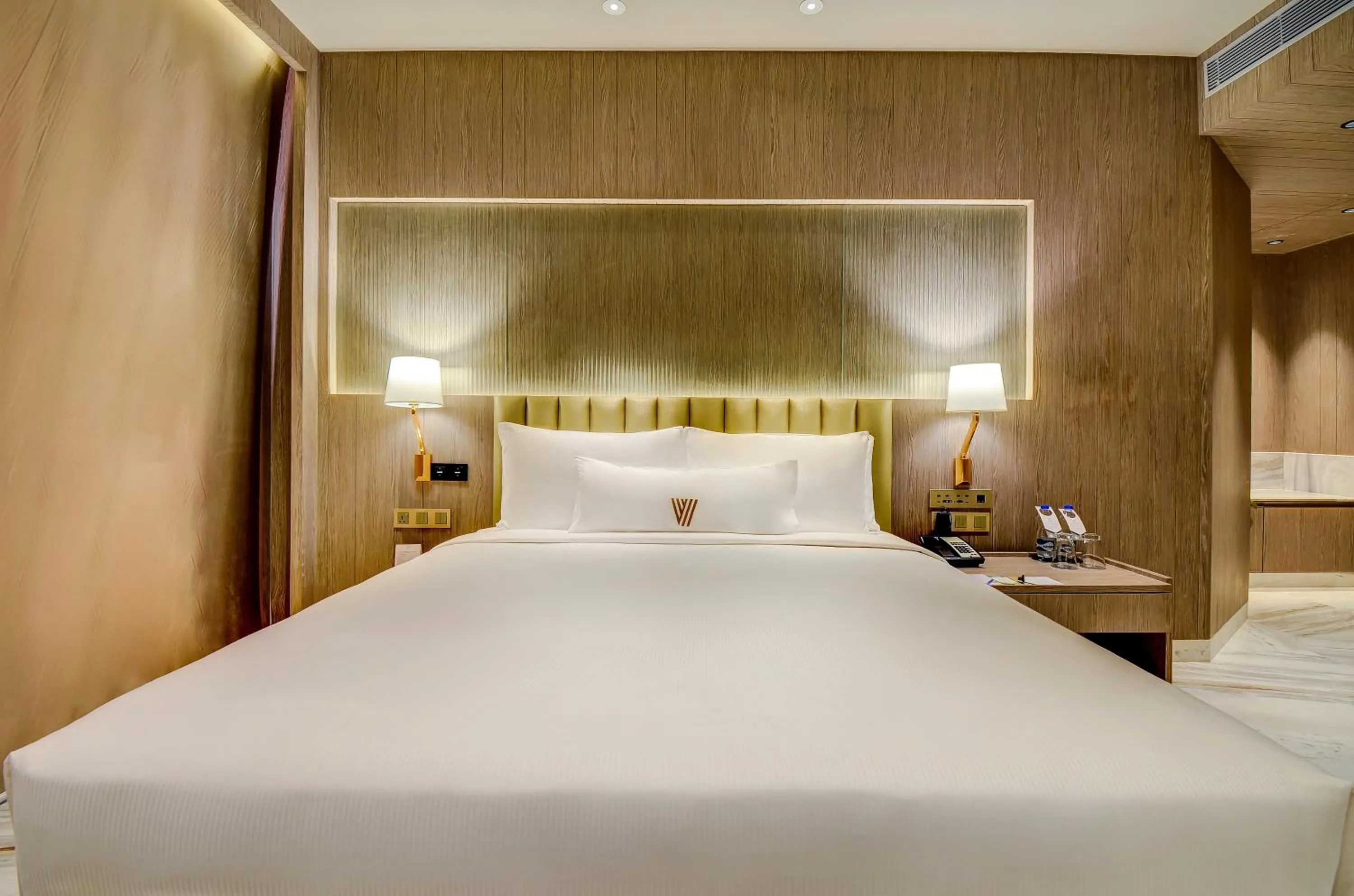 Bedroom, Bed in Vividus