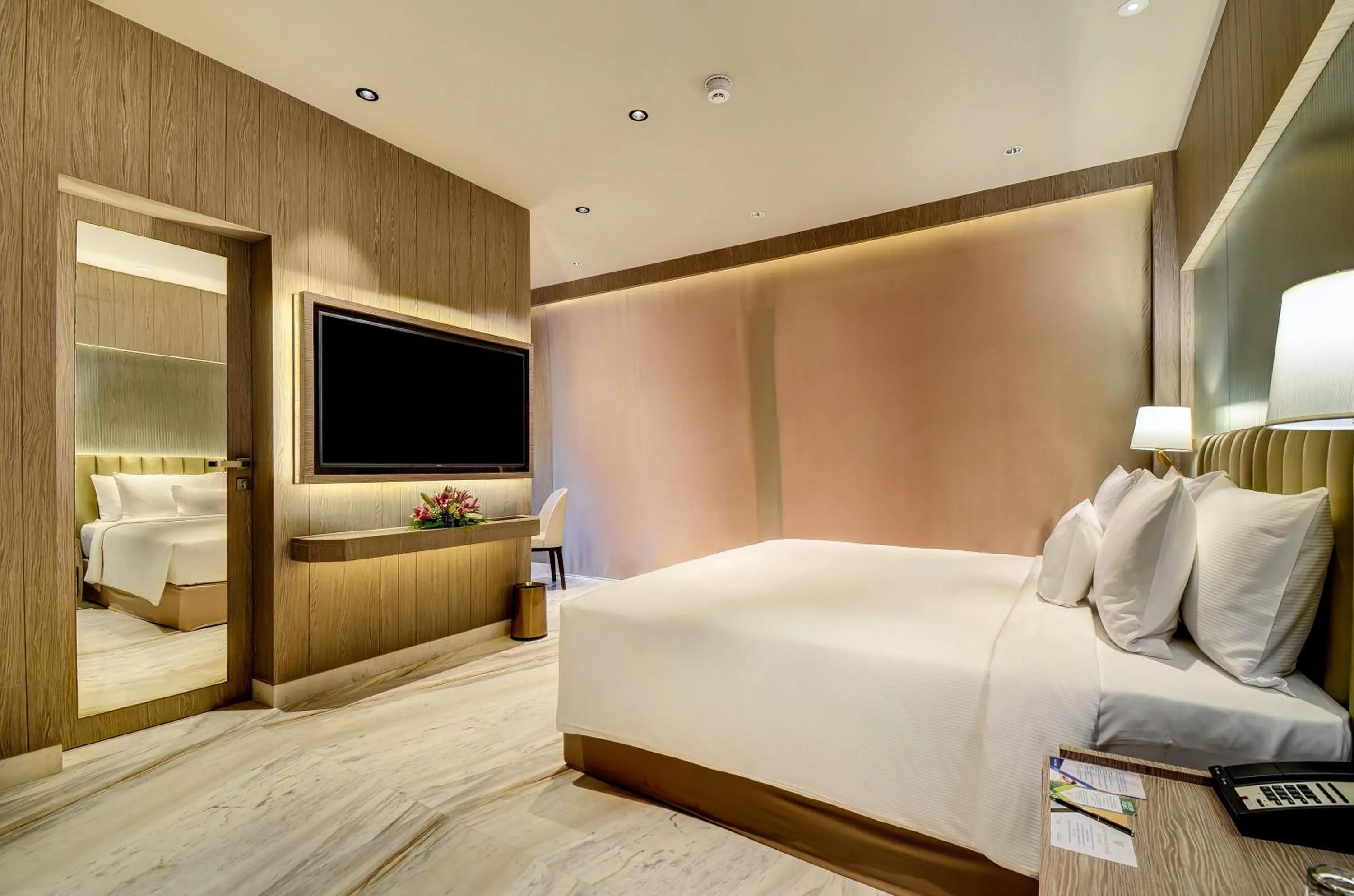 Bedroom, Bed in Vividus