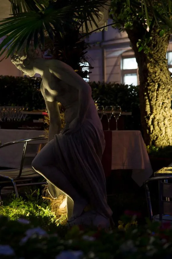 Decorative detail in Zara Rooms & Suites