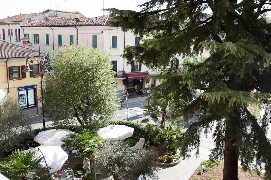 Day in Zara Rooms & Suites