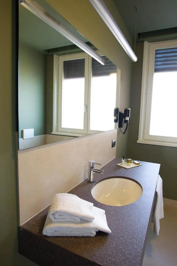 Day in Zara Rooms & Suites