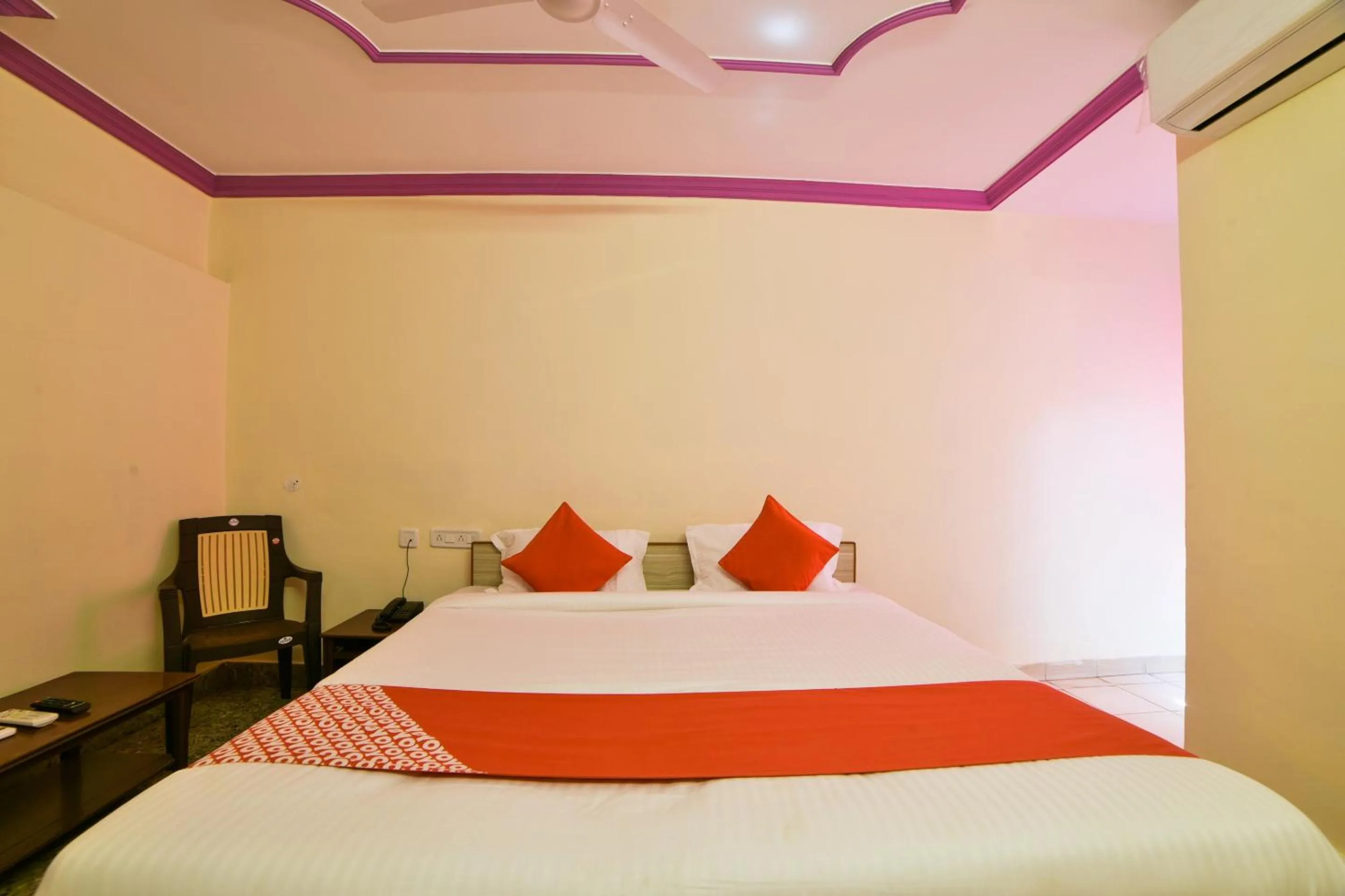 Bedroom in Hotel O Radika Residency