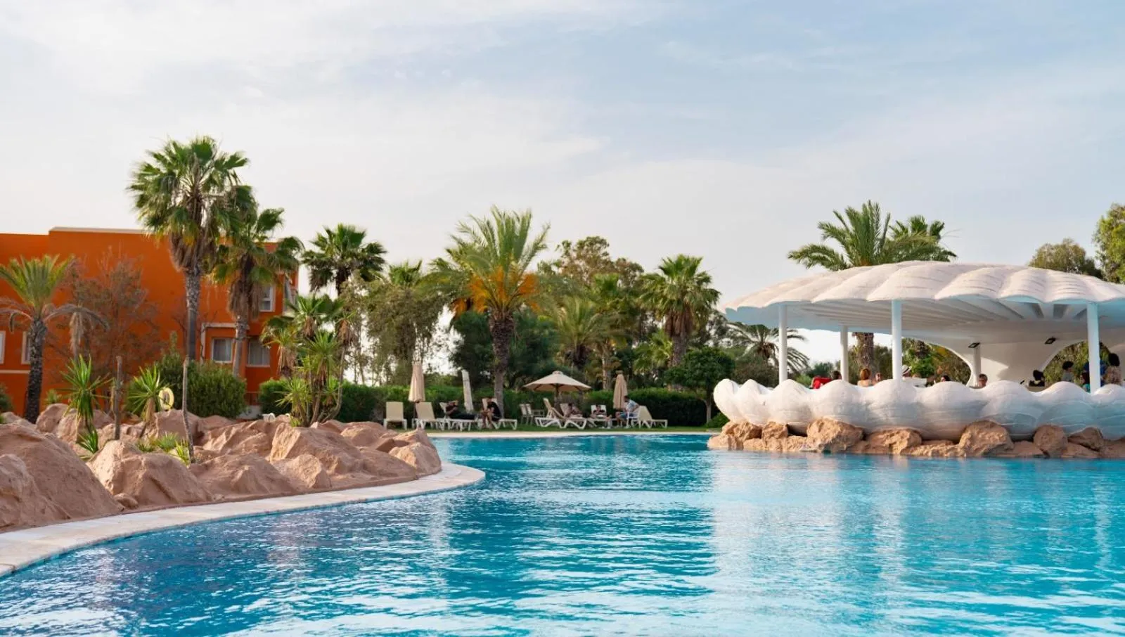 Swimming pool in Regency Tunis Hotel