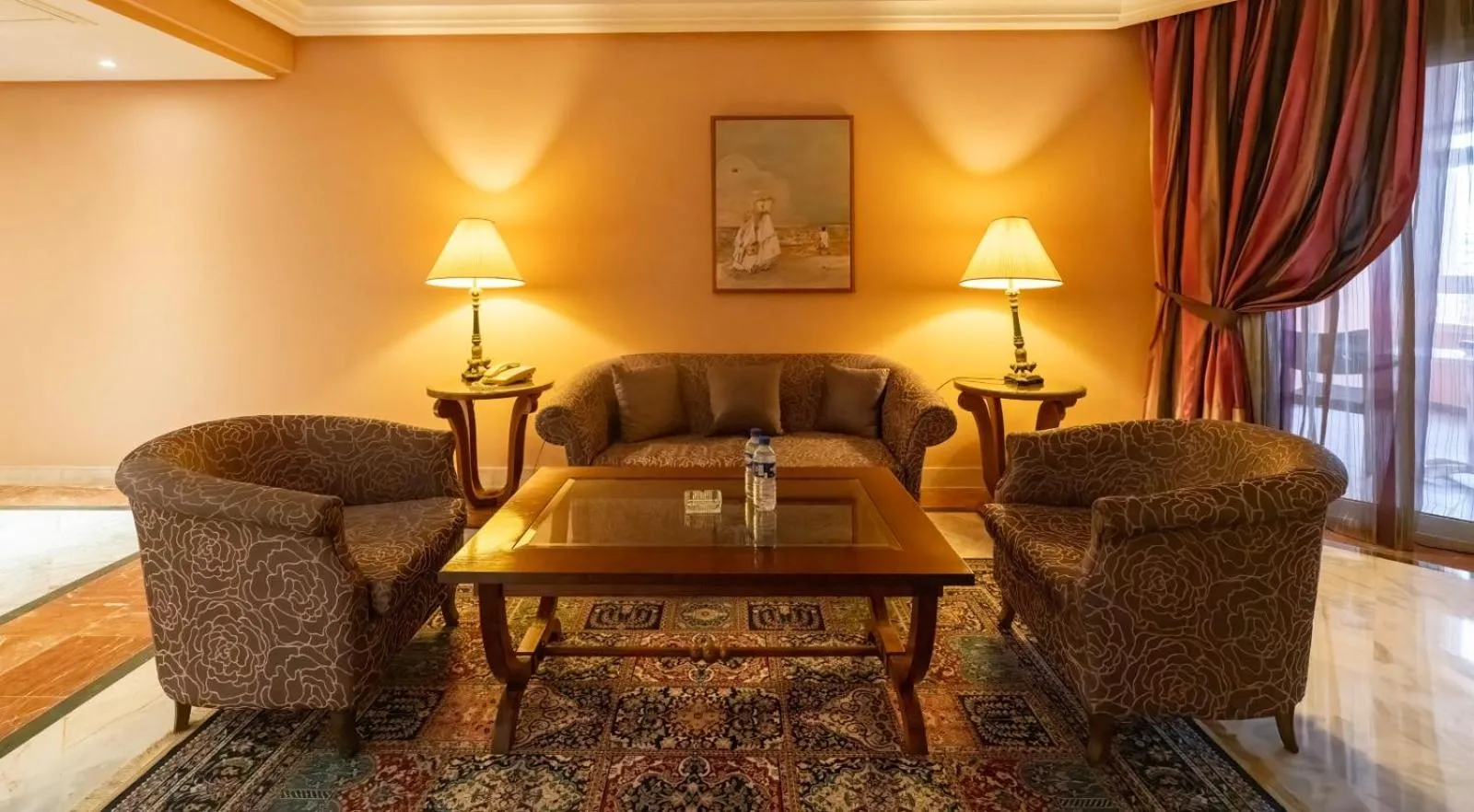 Living room in Regency Tunis Hotel