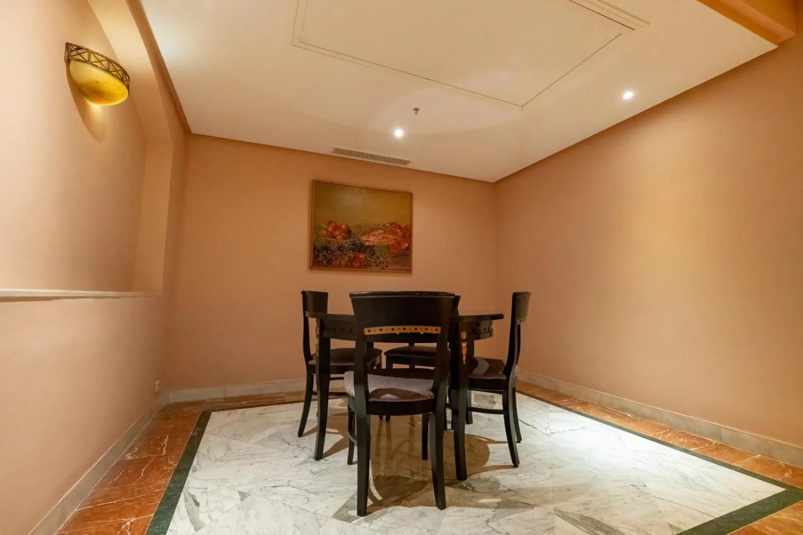 Seating area in Regency Tunis Hotel