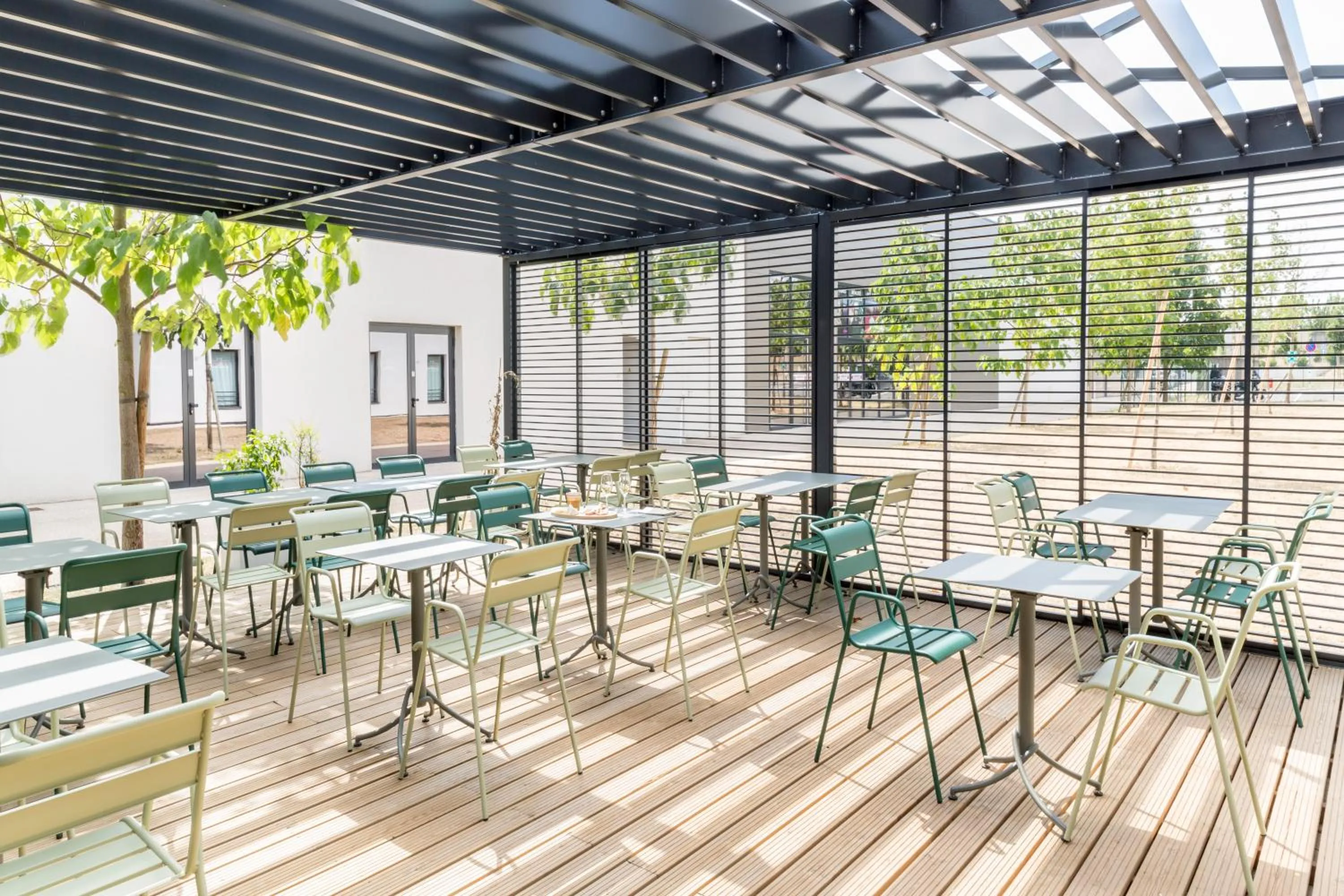 Property building in BEST WESTERN HOTEL DIJON QUETIGNY