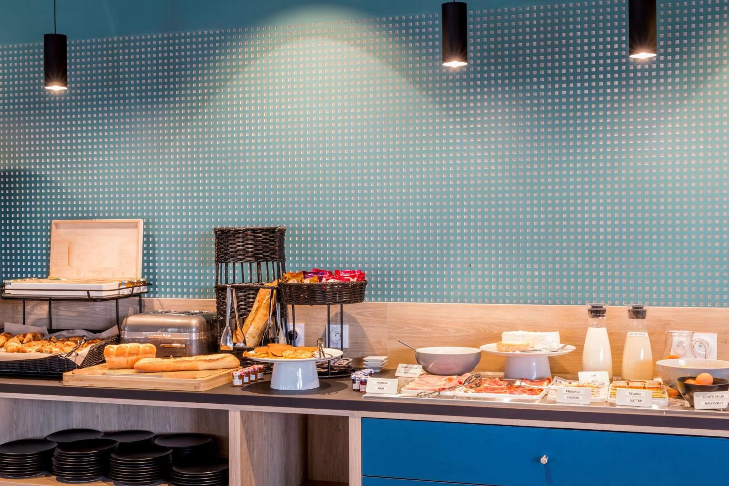 Restaurant/places to eat in BEST WESTERN HOTEL DIJON QUETIGNY