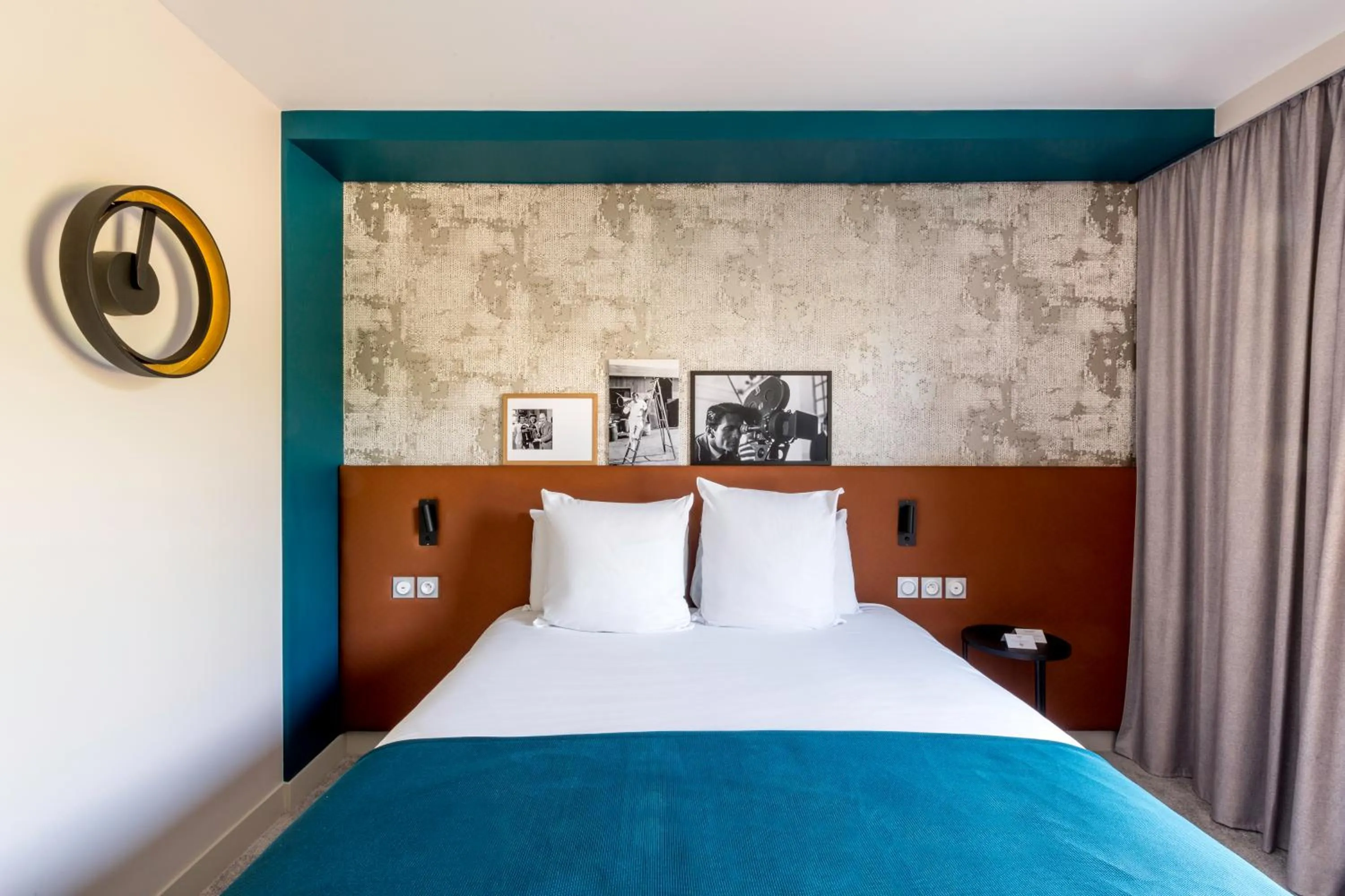 Bed in BEST WESTERN HOTEL DIJON QUETIGNY