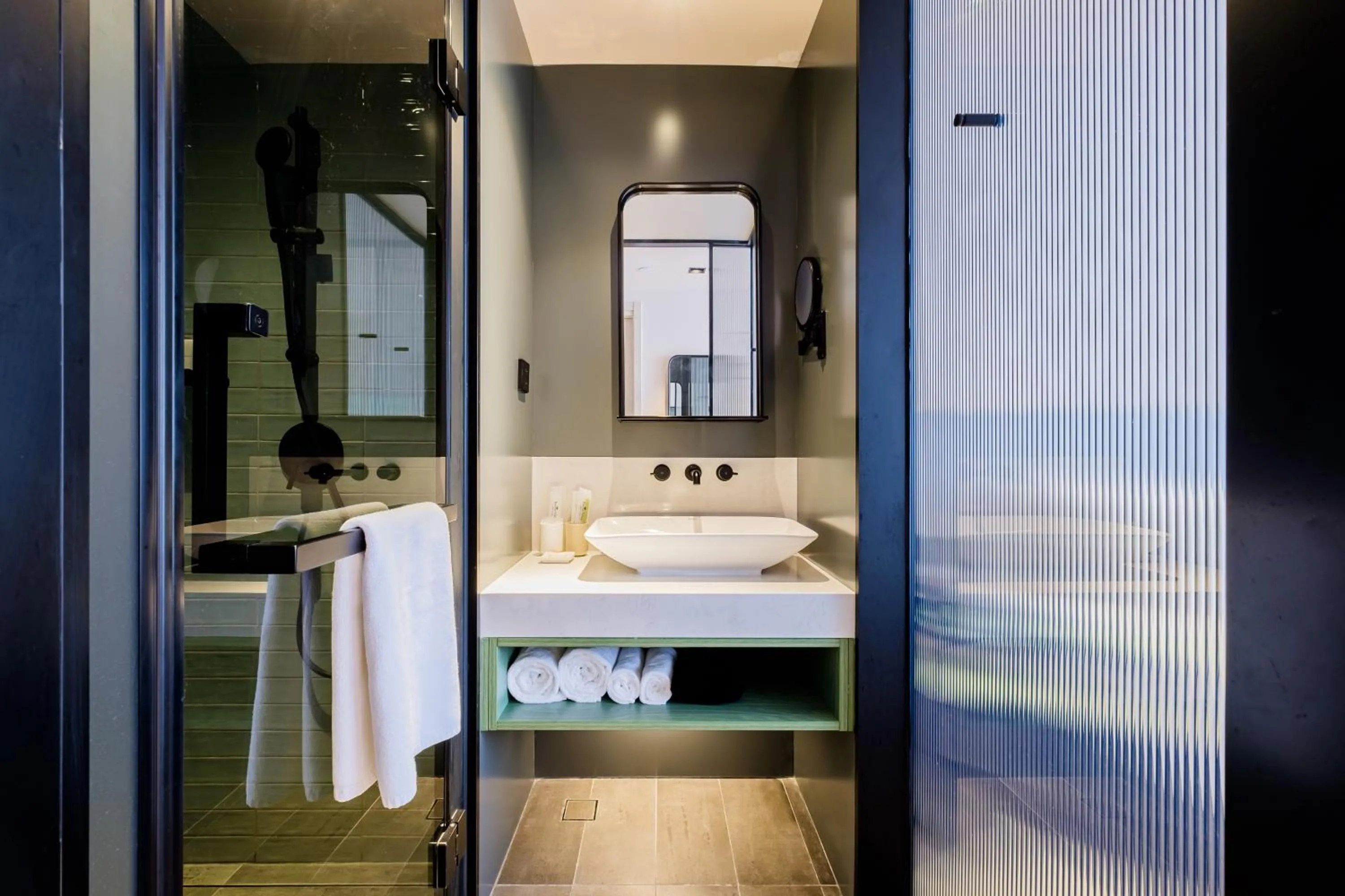 Bathroom, Bed in PACE HOTEL Suzhou Guanqian Branch