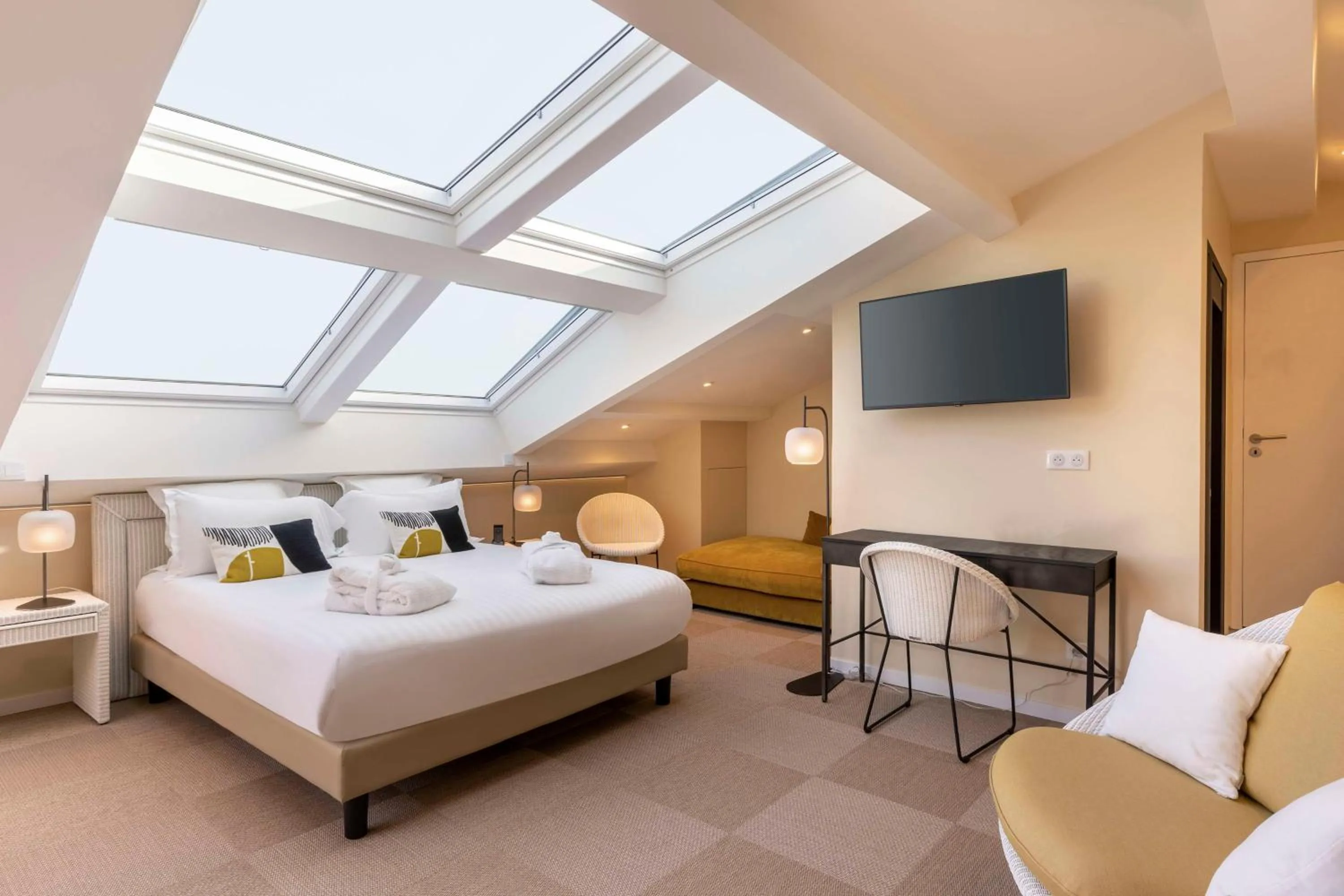 Photo of the whole room, Bed in Best Western Premier Montfleuri